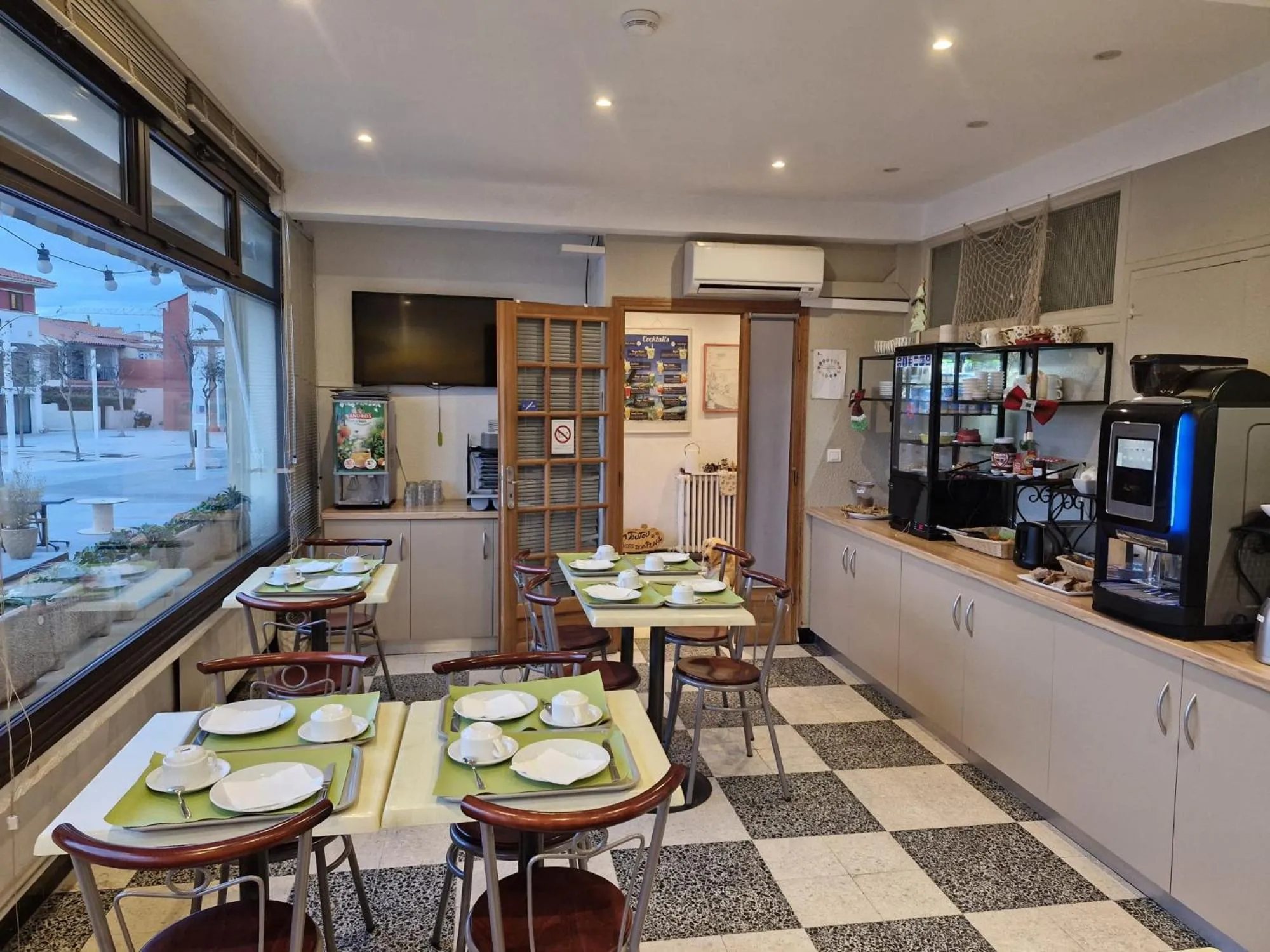 Breakfast in Hotel de la Plage - Barcares