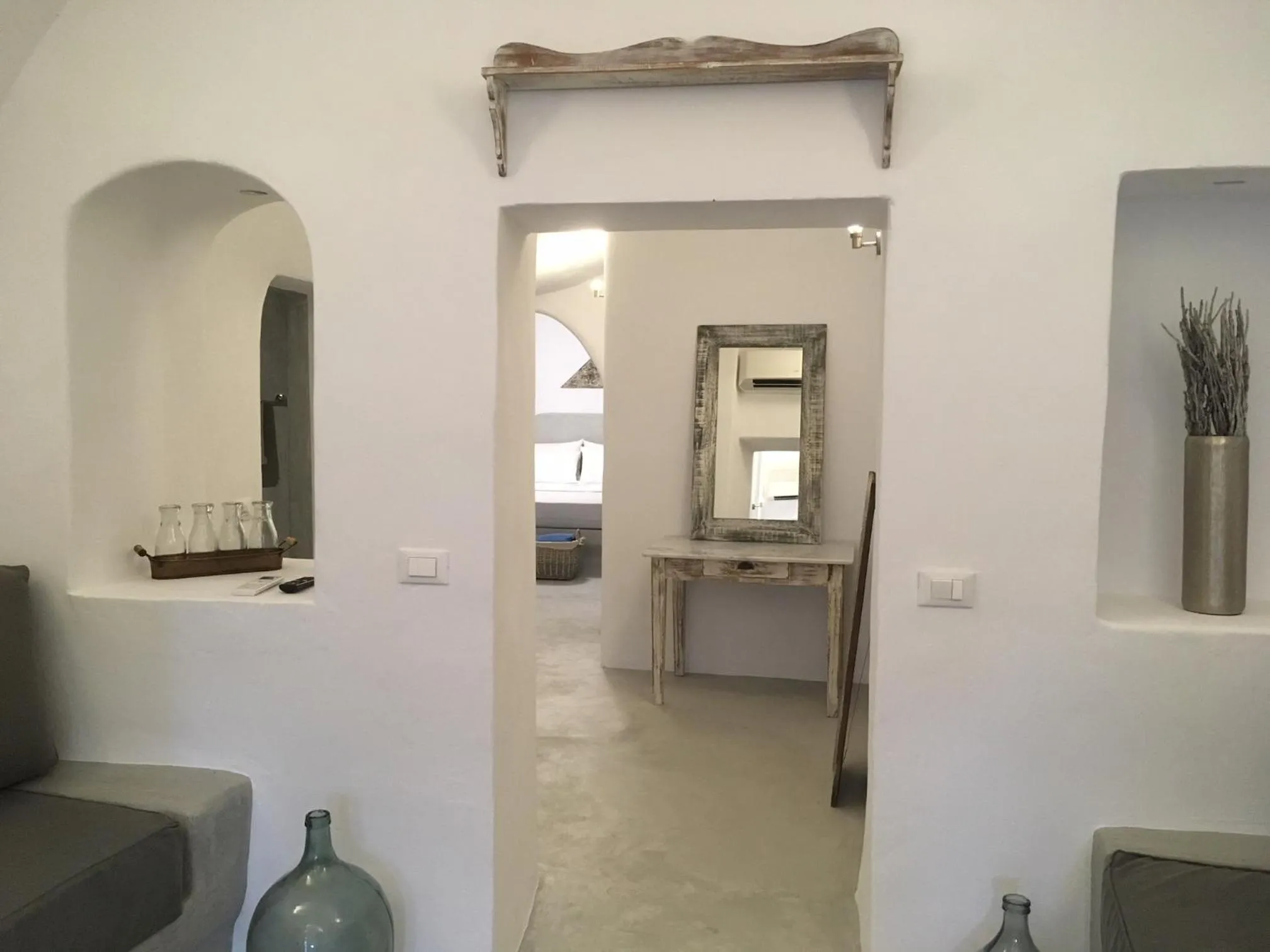 Photo of the whole room in Theodora Suites