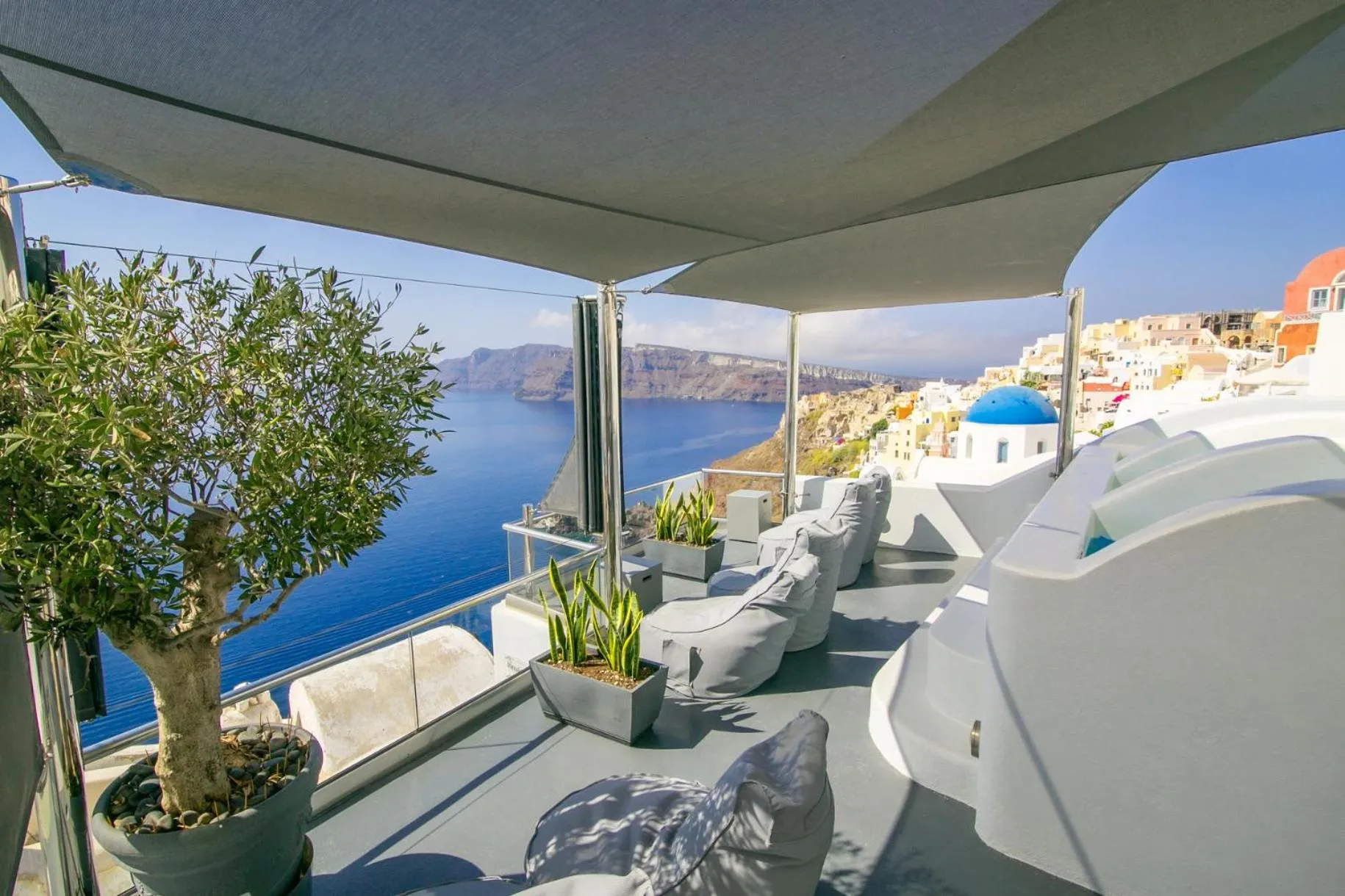 Hot Tub in Theodora Suites