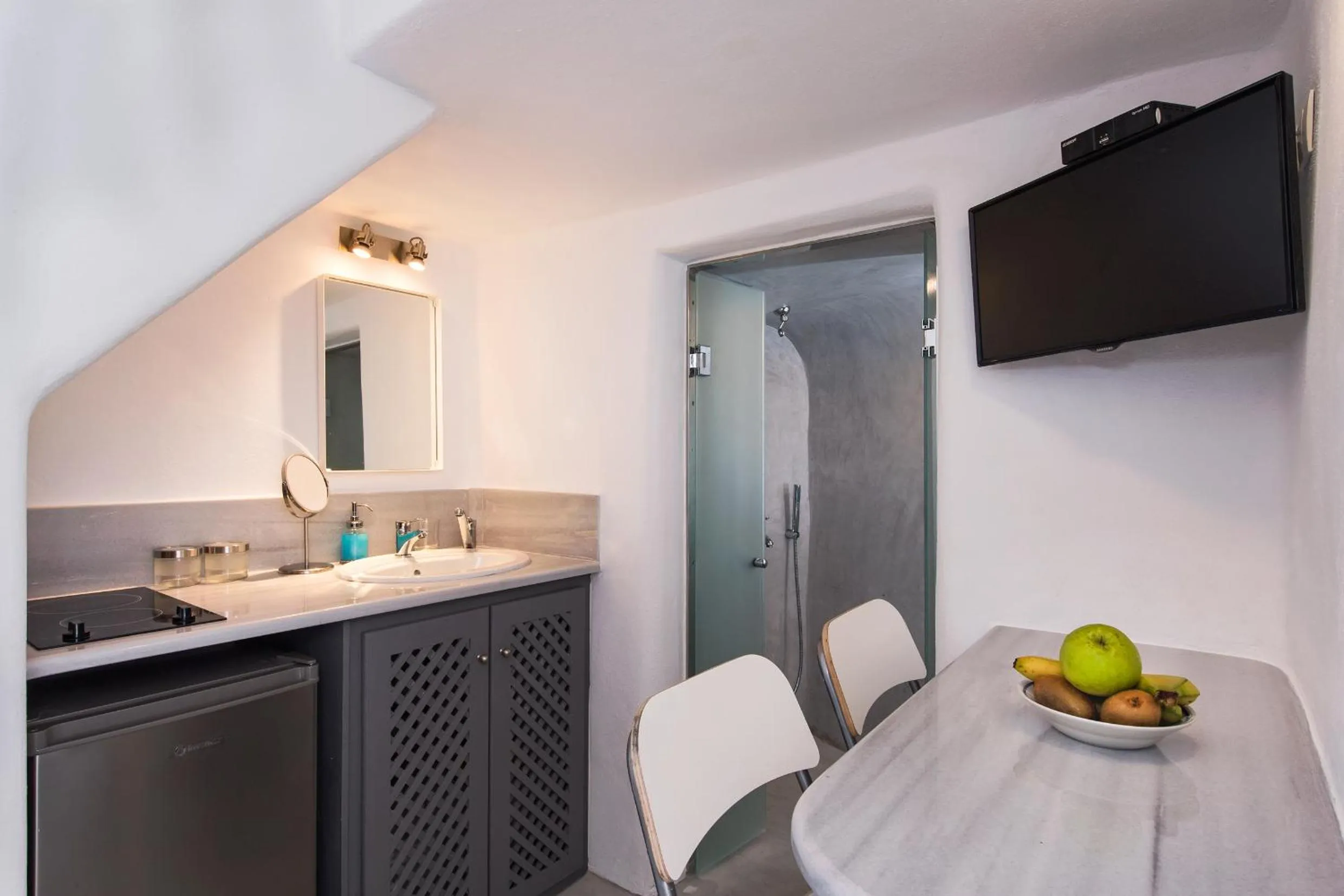 Kitchen or kitchenette in Theodora Suites
