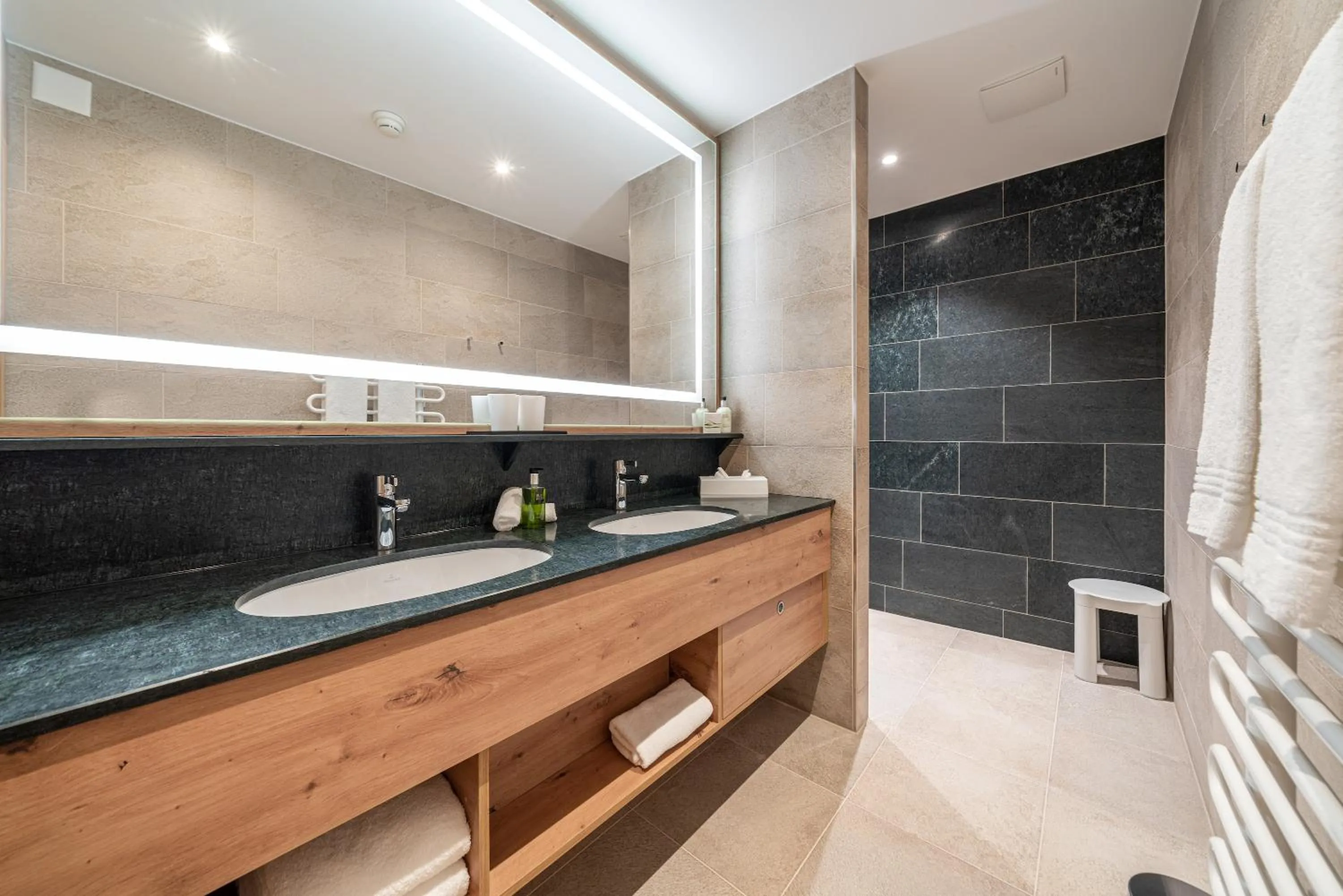 Bathroom in Waldhotel Arosa