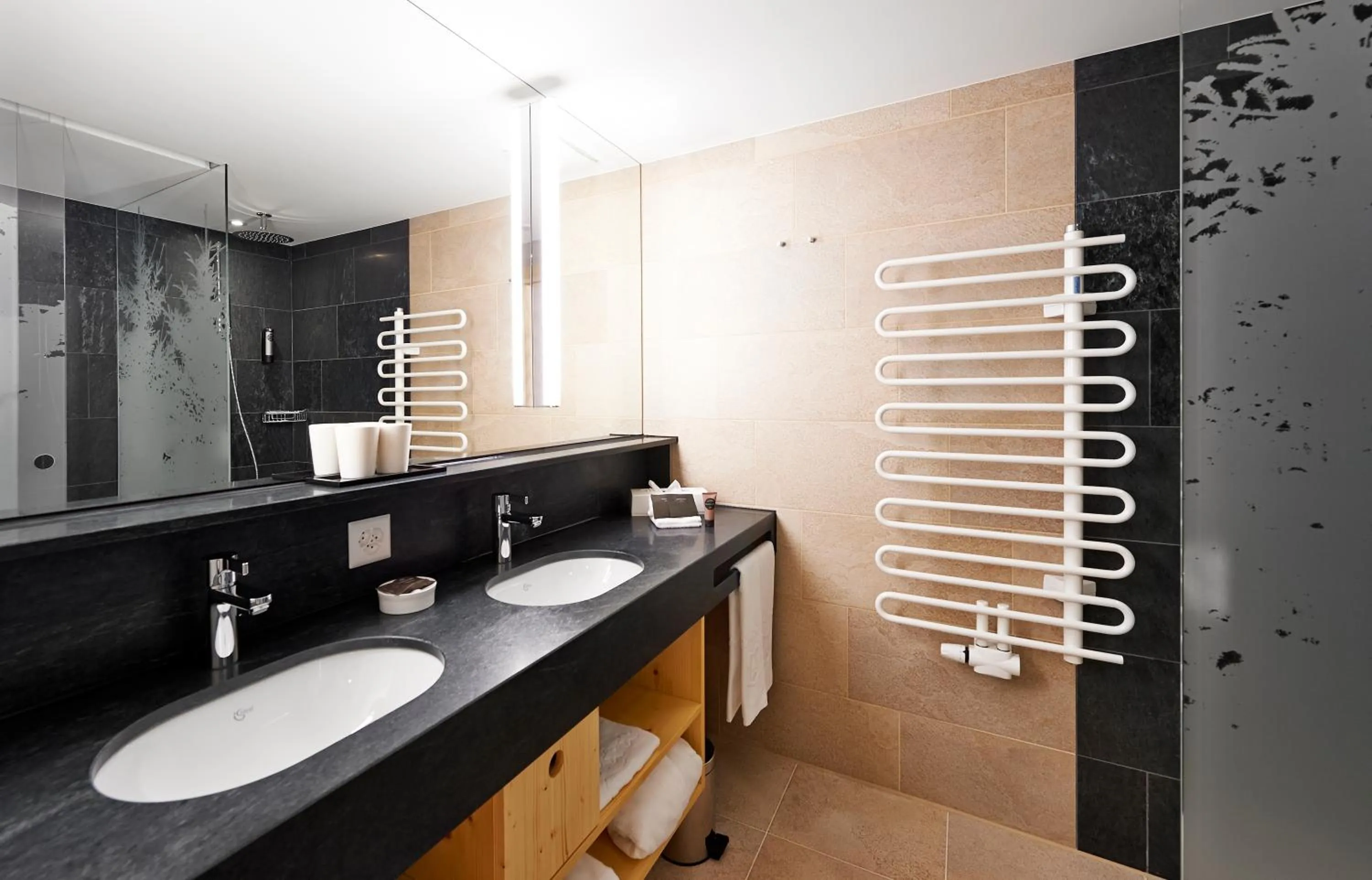 Bathroom in Waldhotel Arosa