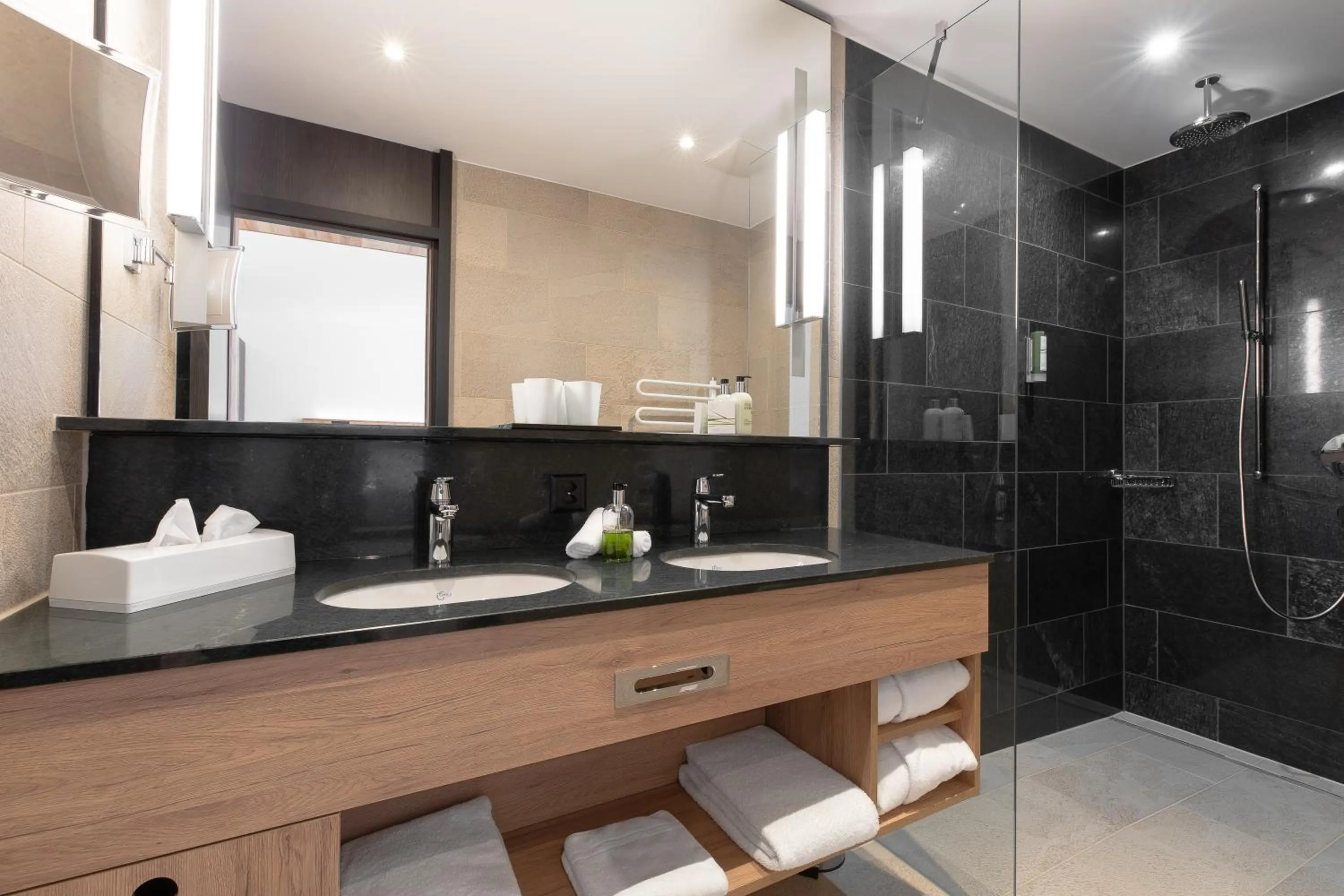 Bathroom in Waldhotel Arosa