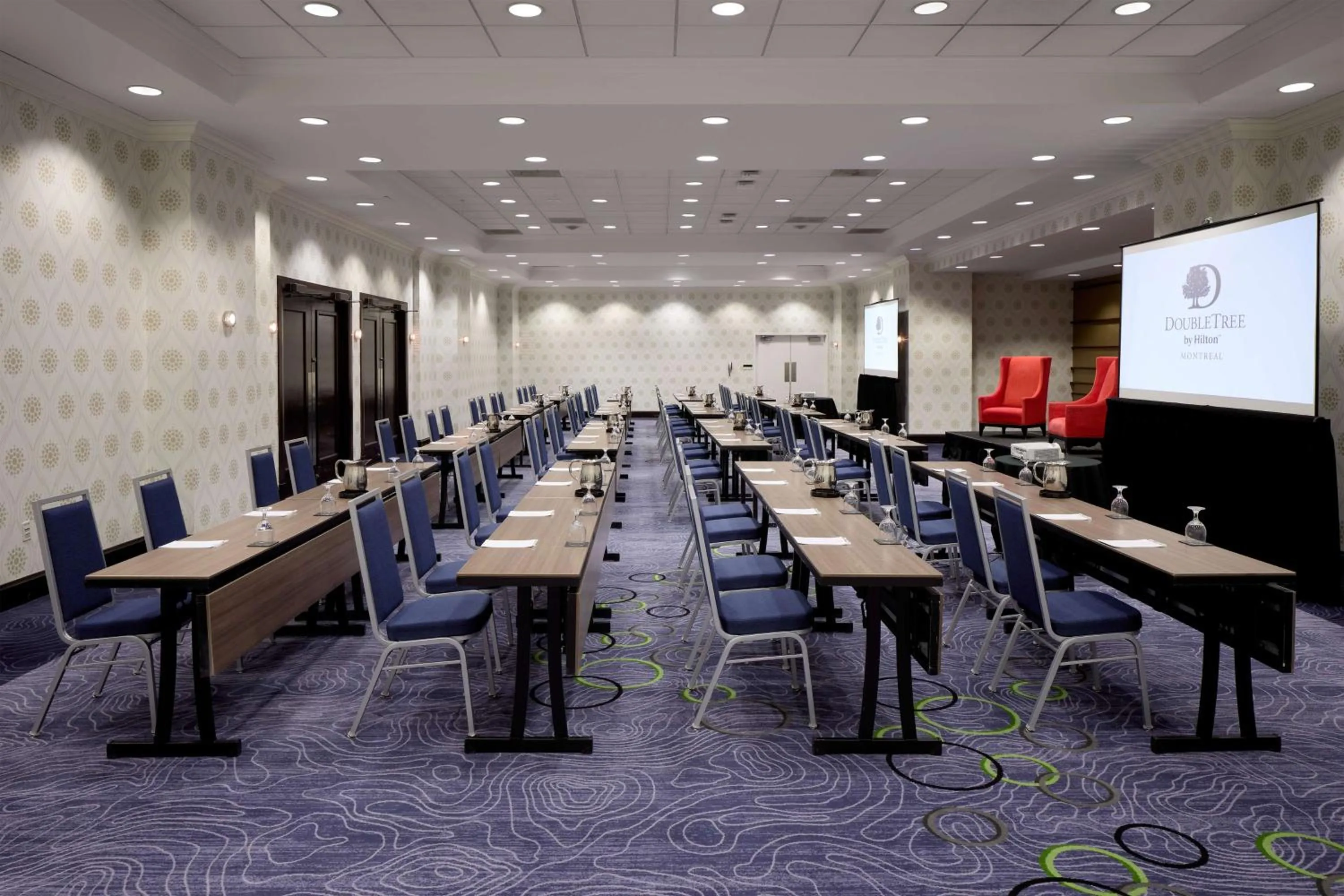 Meeting/conference room in DoubleTree By Hilton Montreal