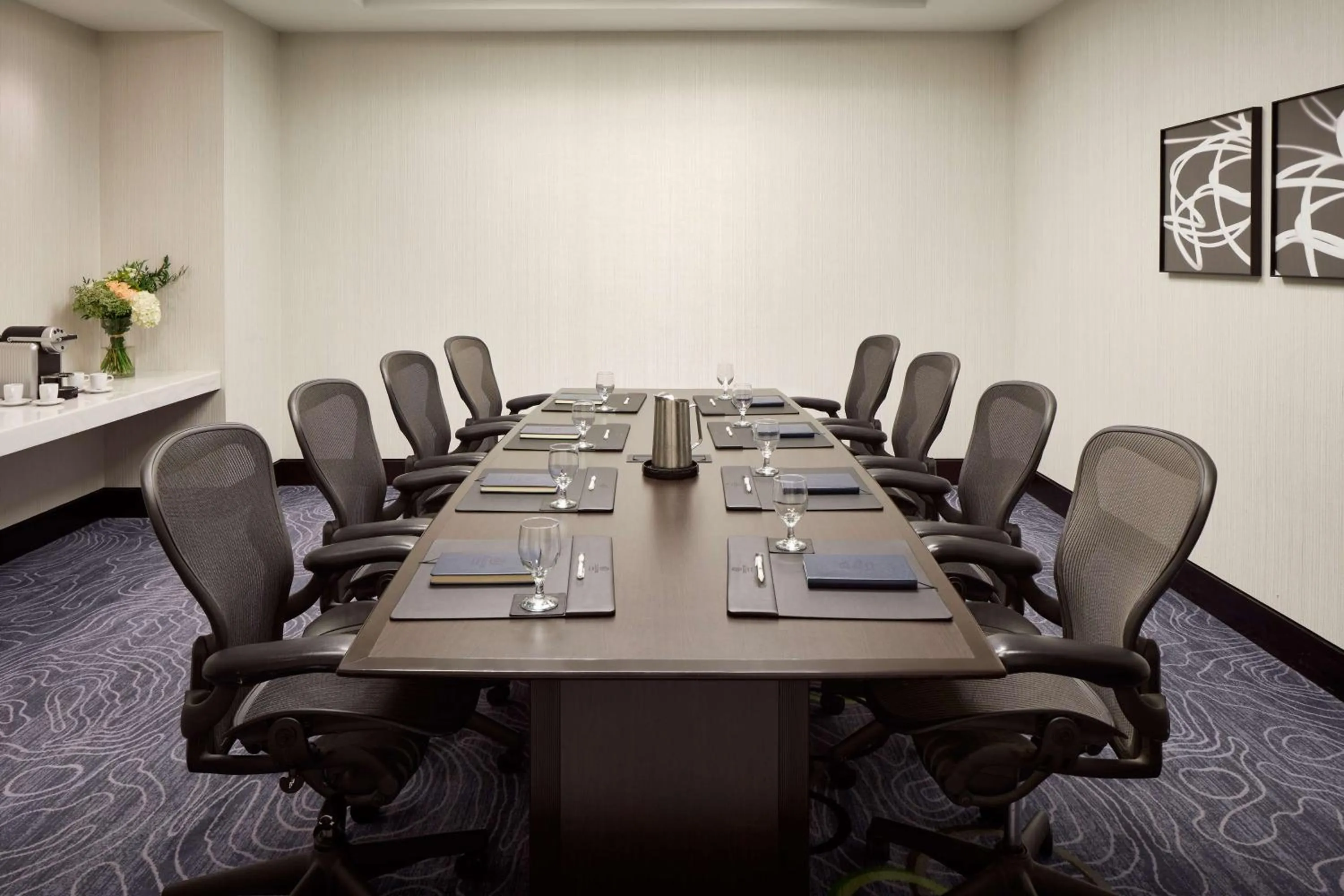 Meeting/conference room in DoubleTree By Hilton Montreal