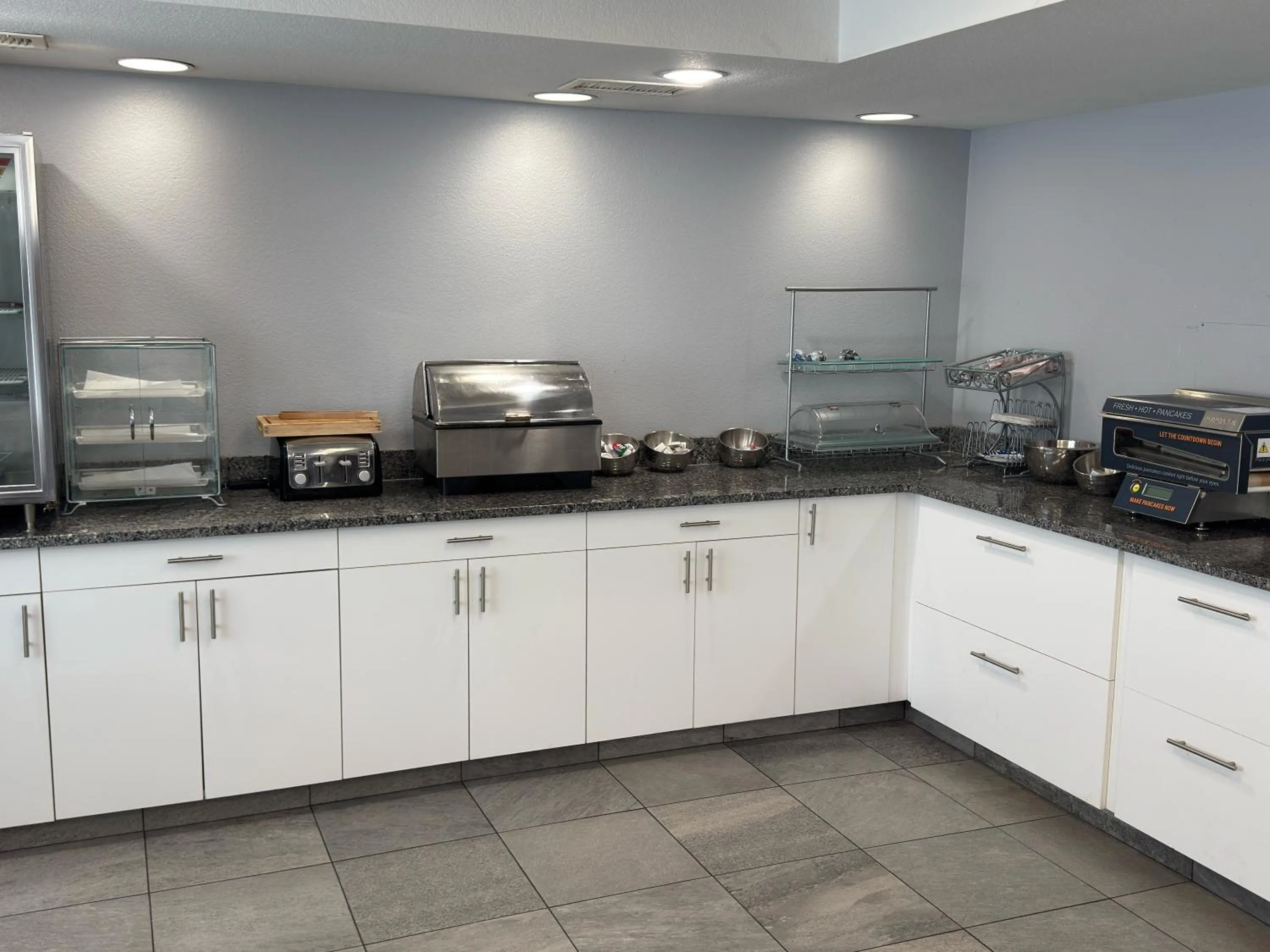 Breakfast in AmericInn by Wyndham Appleton North Little Chute