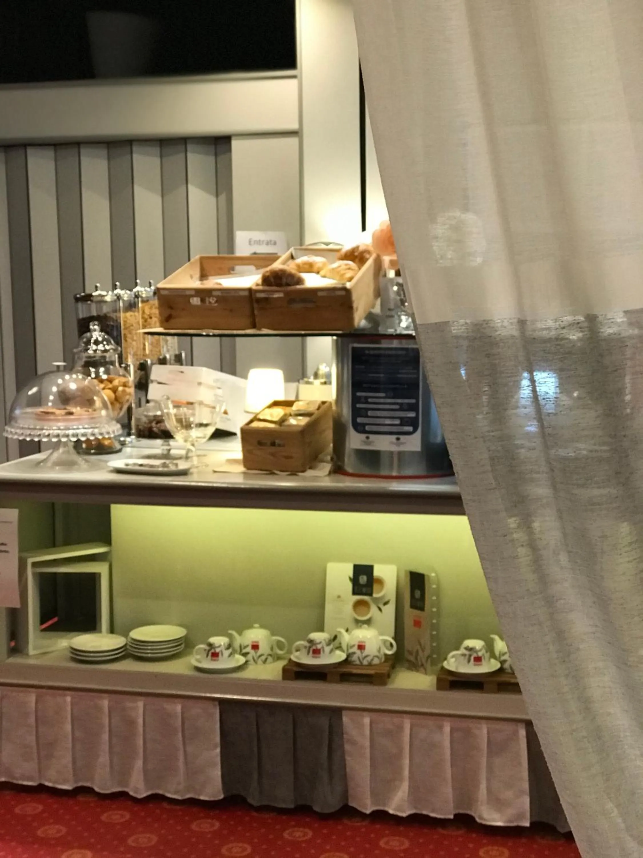 Buffet breakfast in Eurohotel