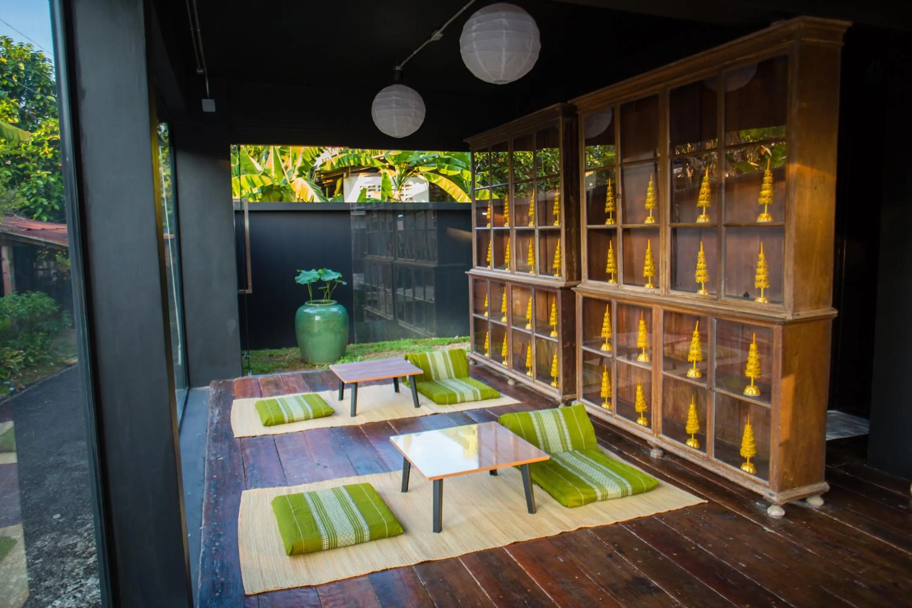 Restaurant/places to eat in Trat 101 Hotel - SHA Certified