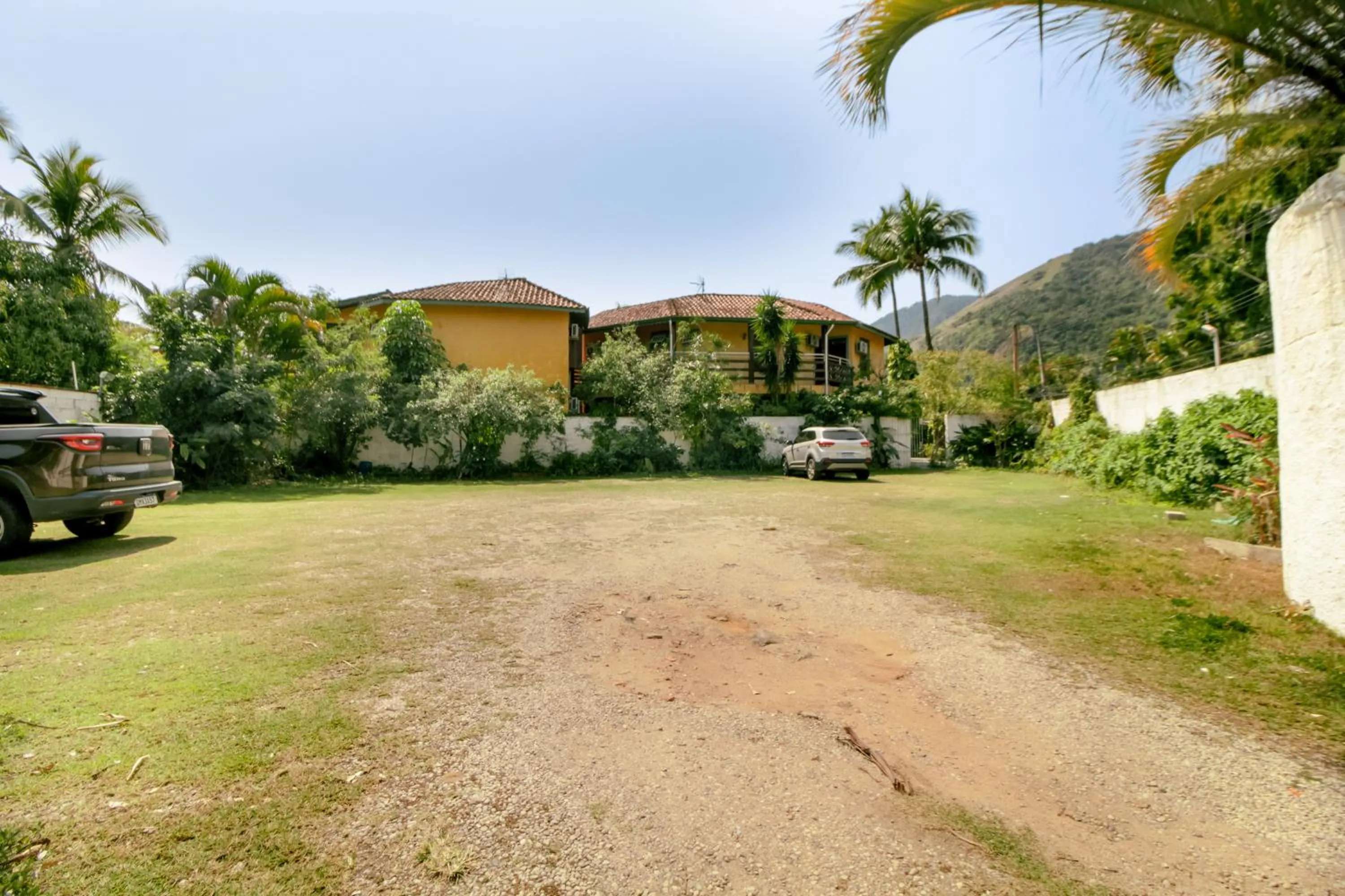 Parking in VELINN Pousada Ponta do Pequeah
