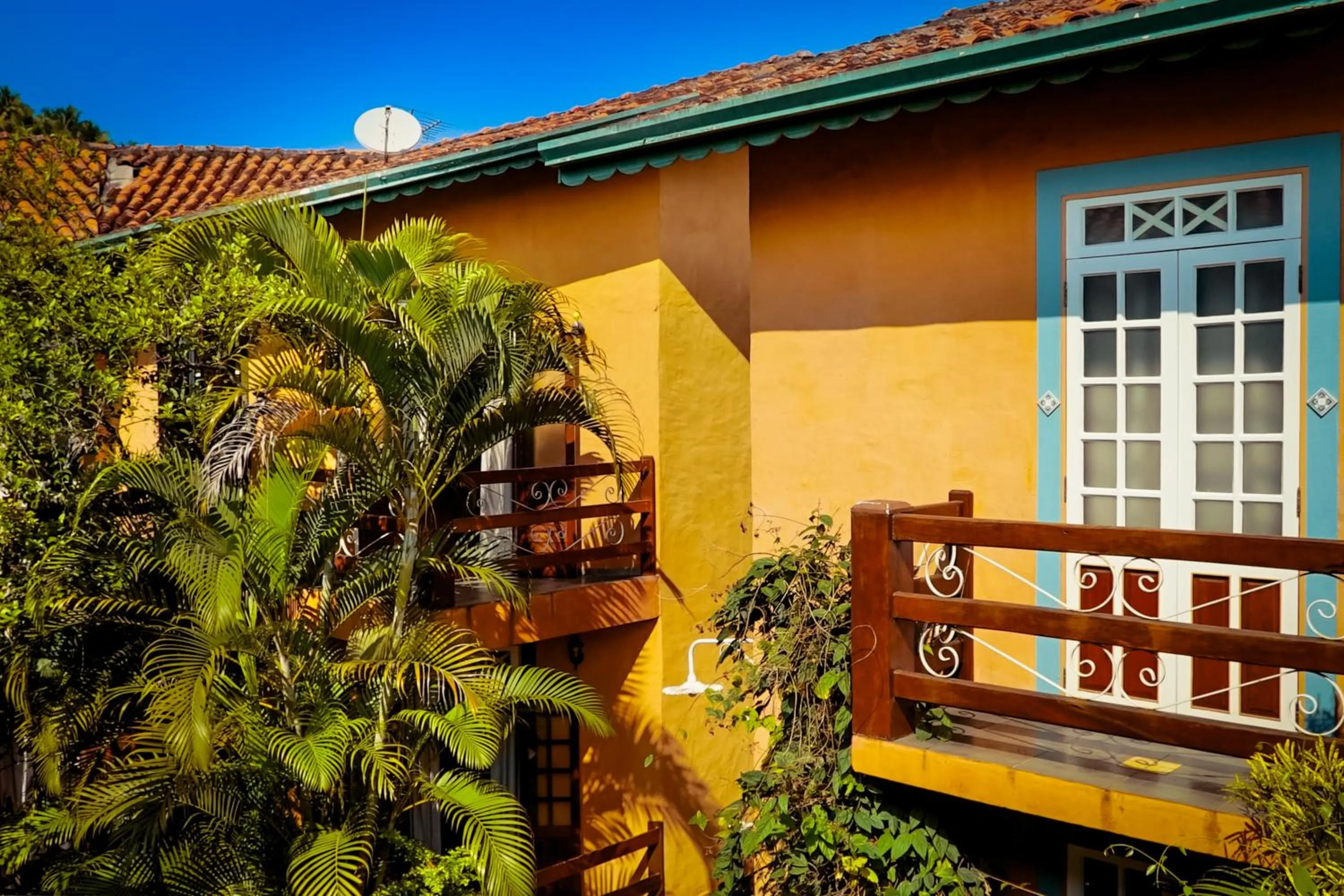Property building in VELINN Pousada Ponta do Pequeah