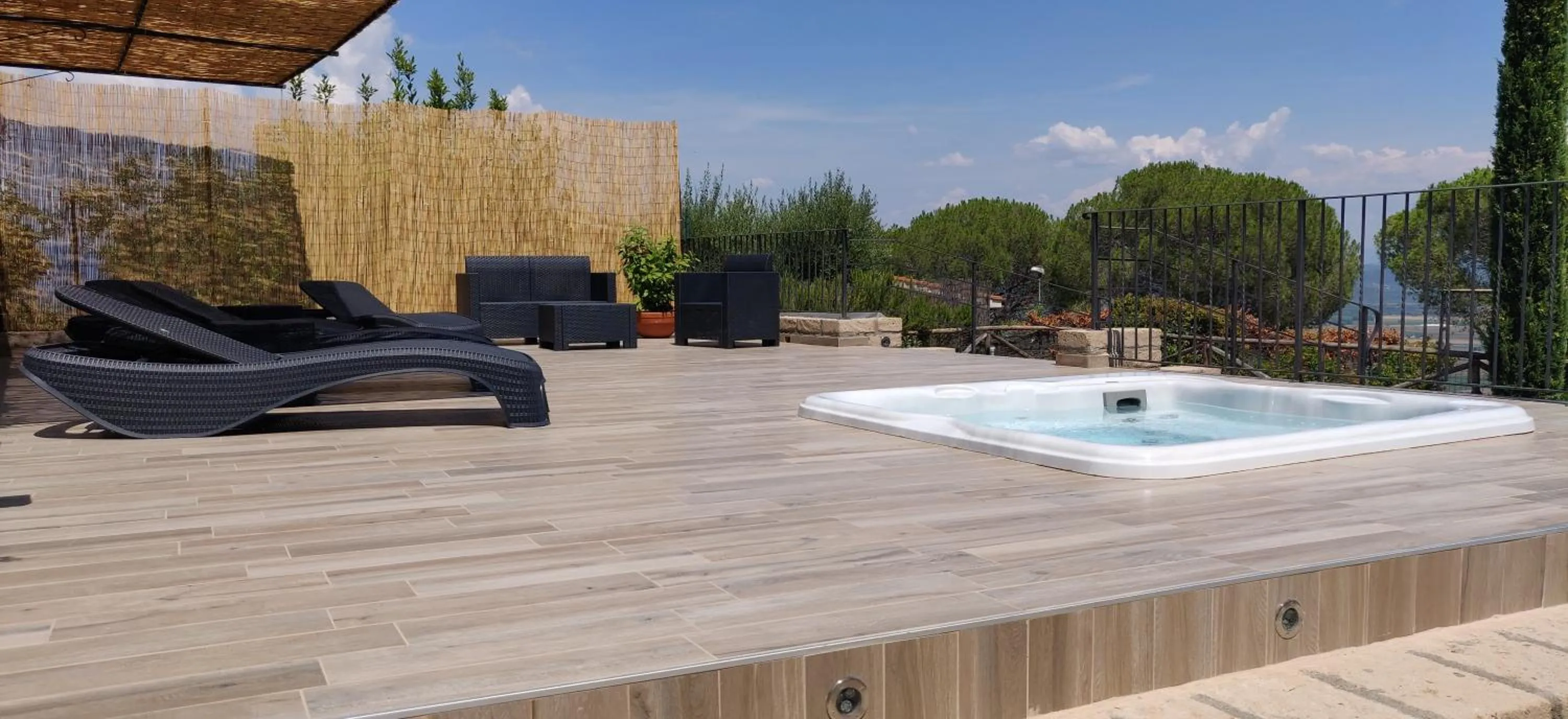 Hot Tub in Locanda Mossa Dei Barbari