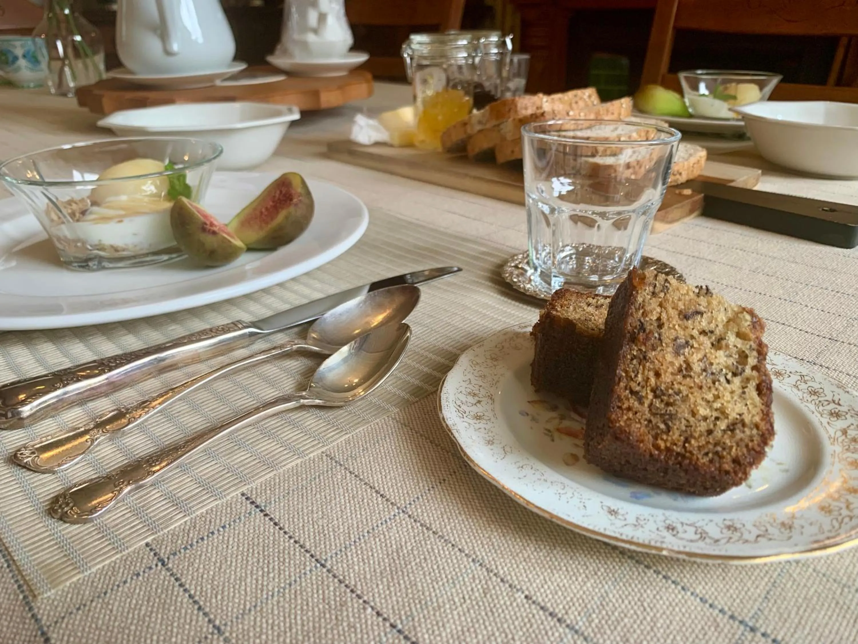 Continental breakfast in Karamana Homestead (1872)