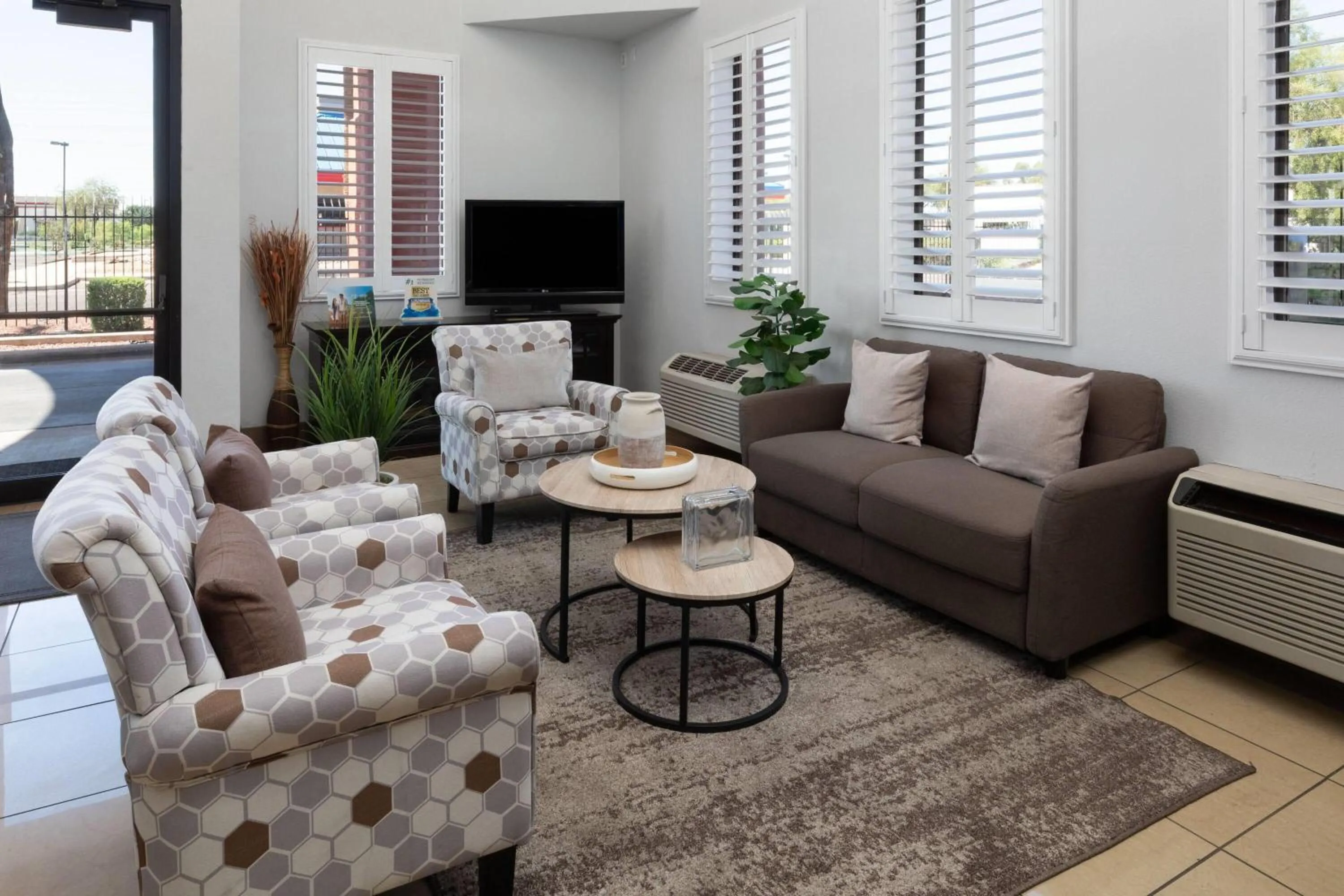 Lobby or reception in Super 8 by Wyndham Tucson/Grant Road Area AZ