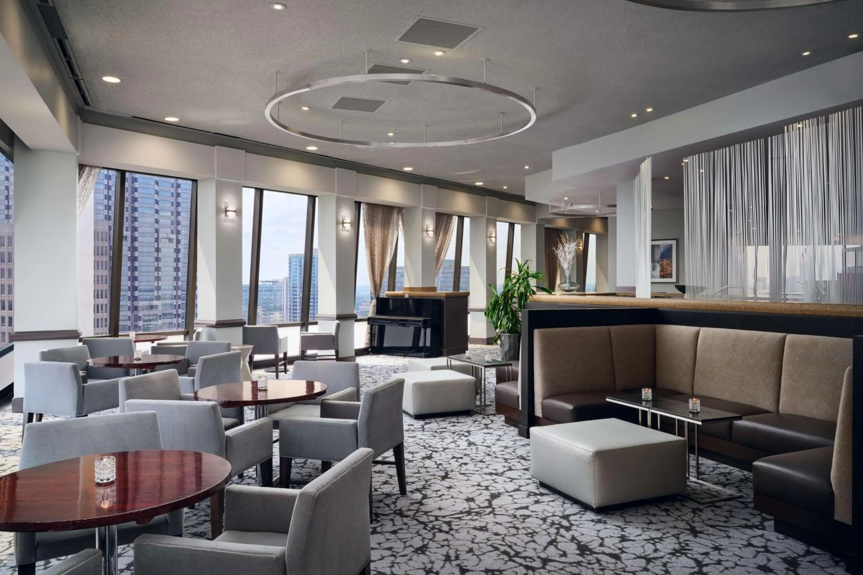 Dining area in Hilton Atlanta