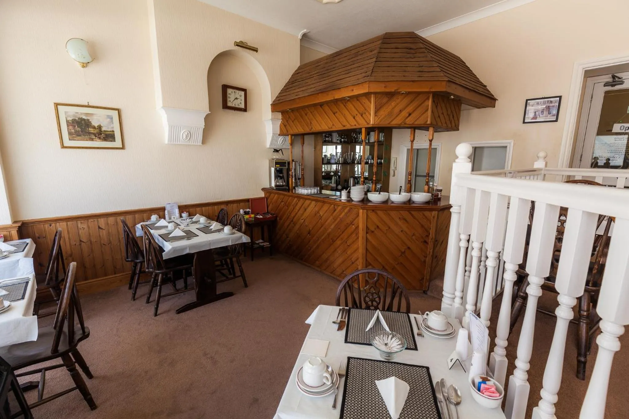 Restaurant/places to eat in Alexanders