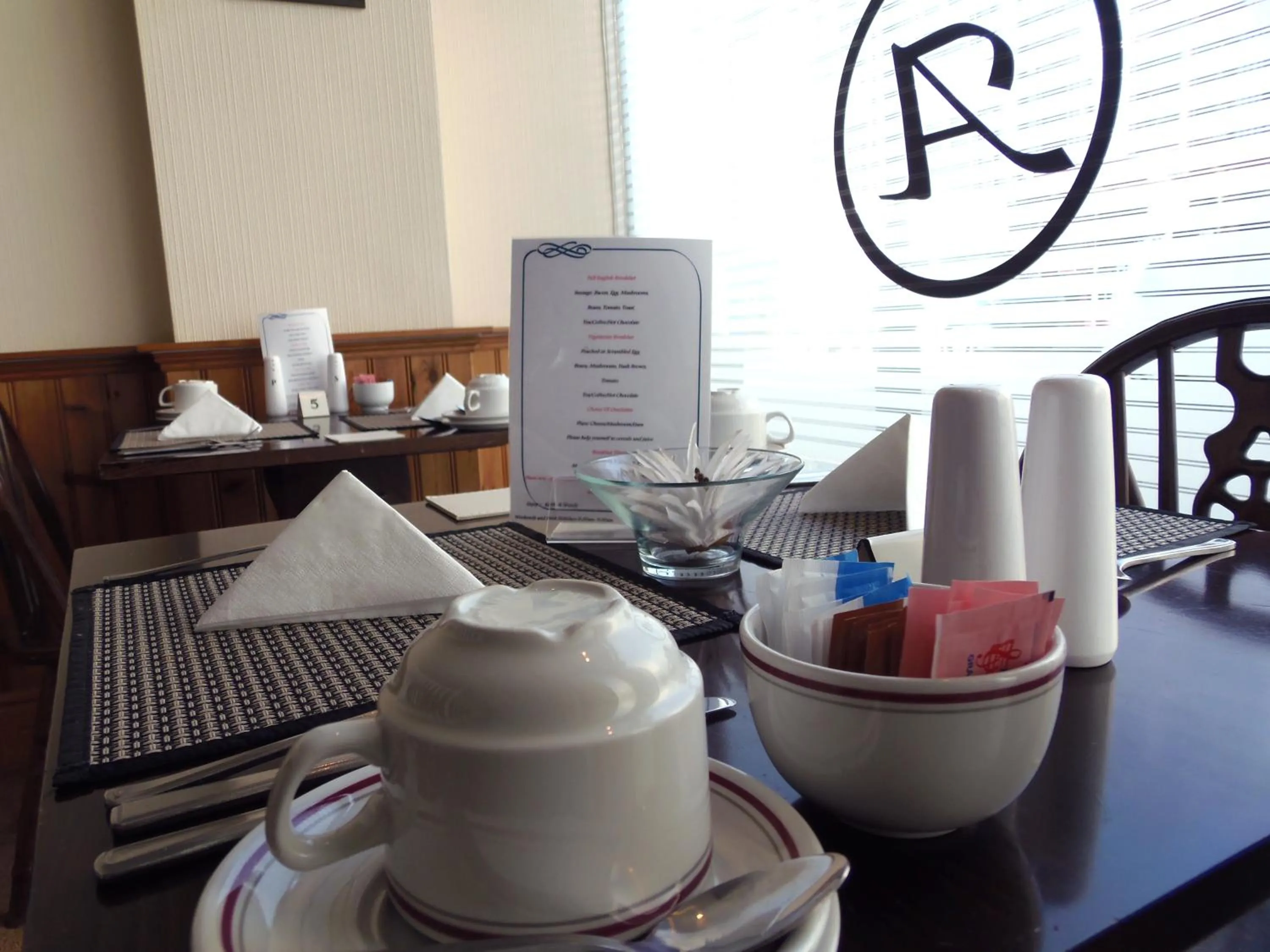 Food and drinks in Alexanders