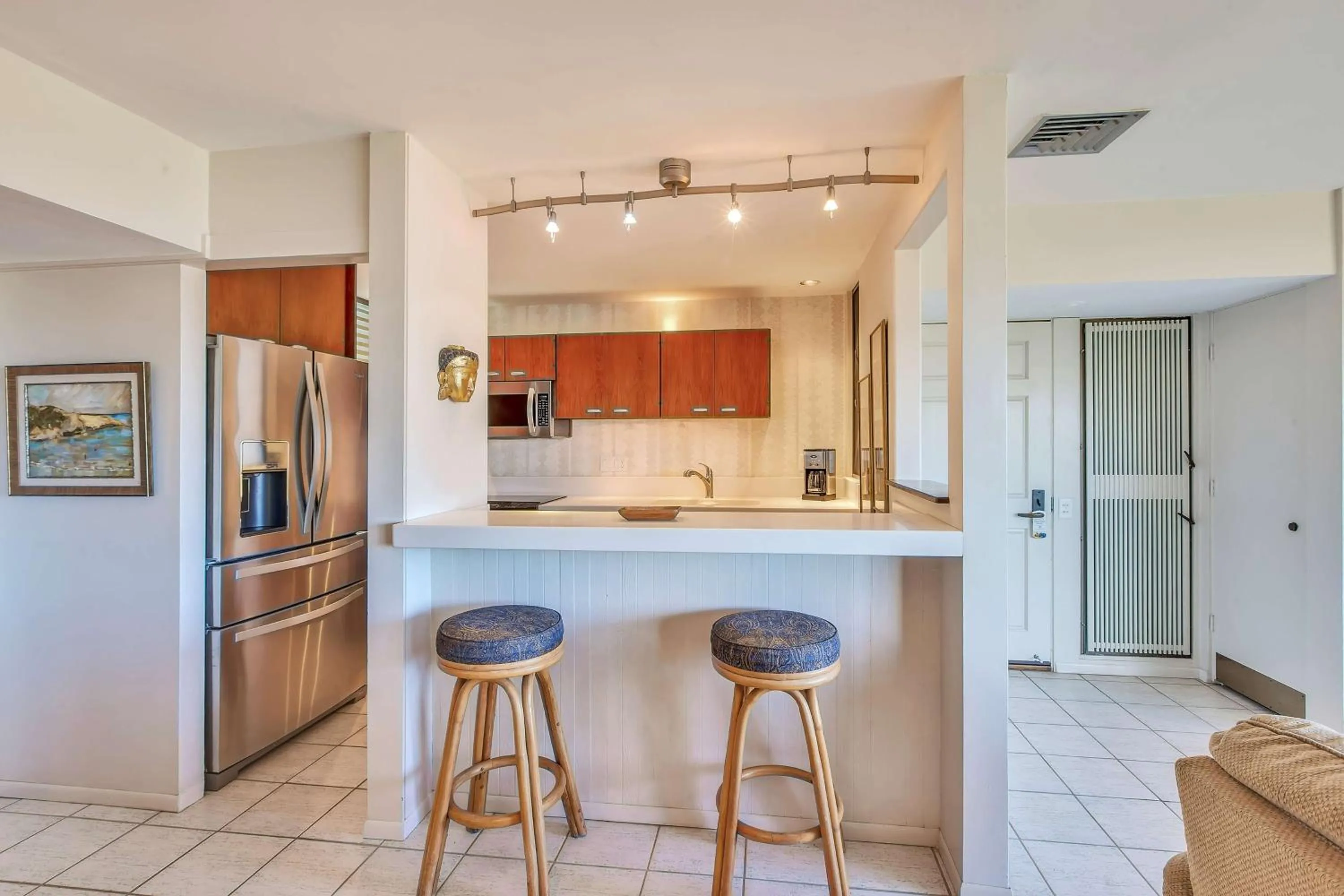 Photo of the whole room in Wailea Elua Village - CoralTree Residence Collection