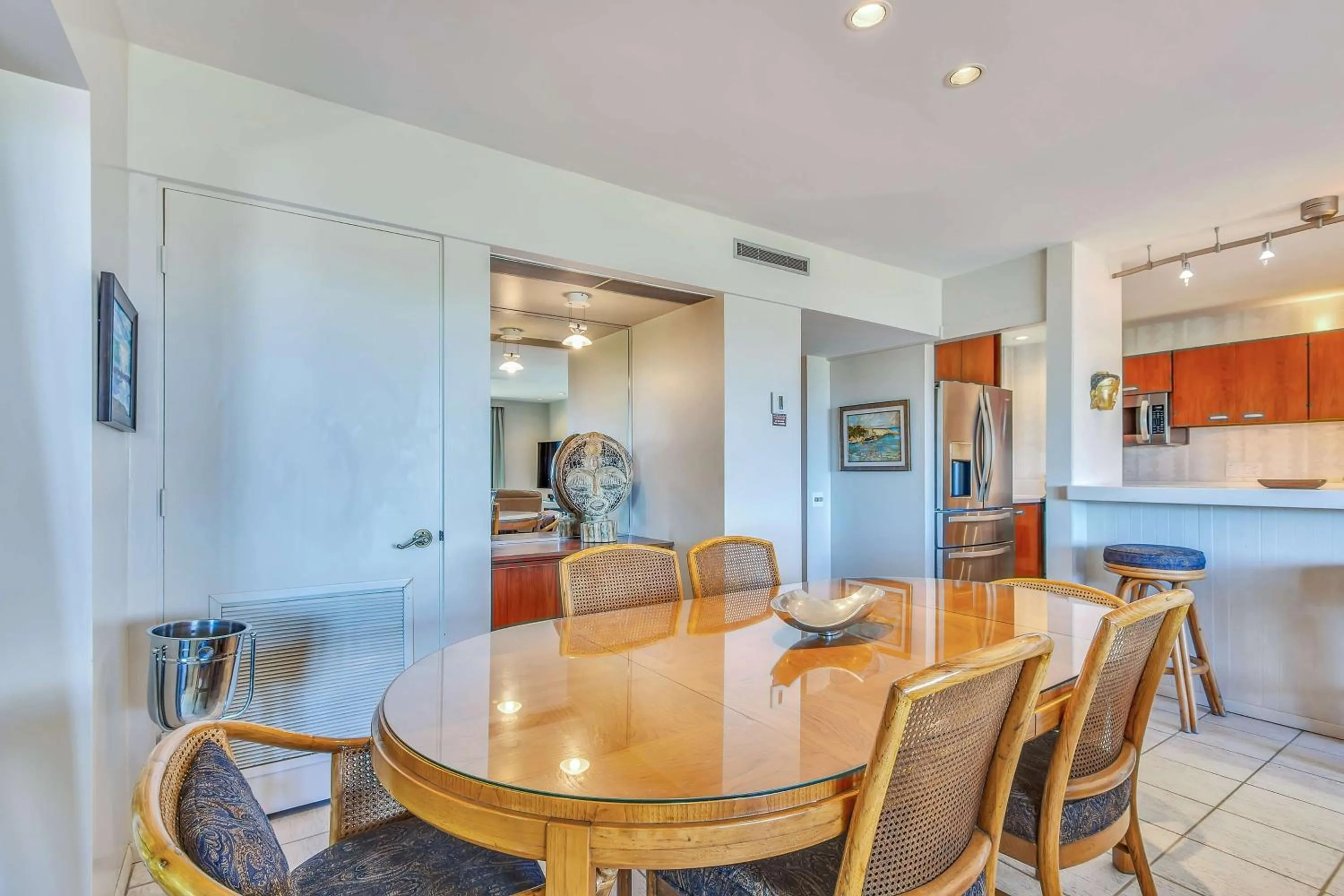 Photo of the whole room in Wailea Elua Village - CoralTree Residence Collection