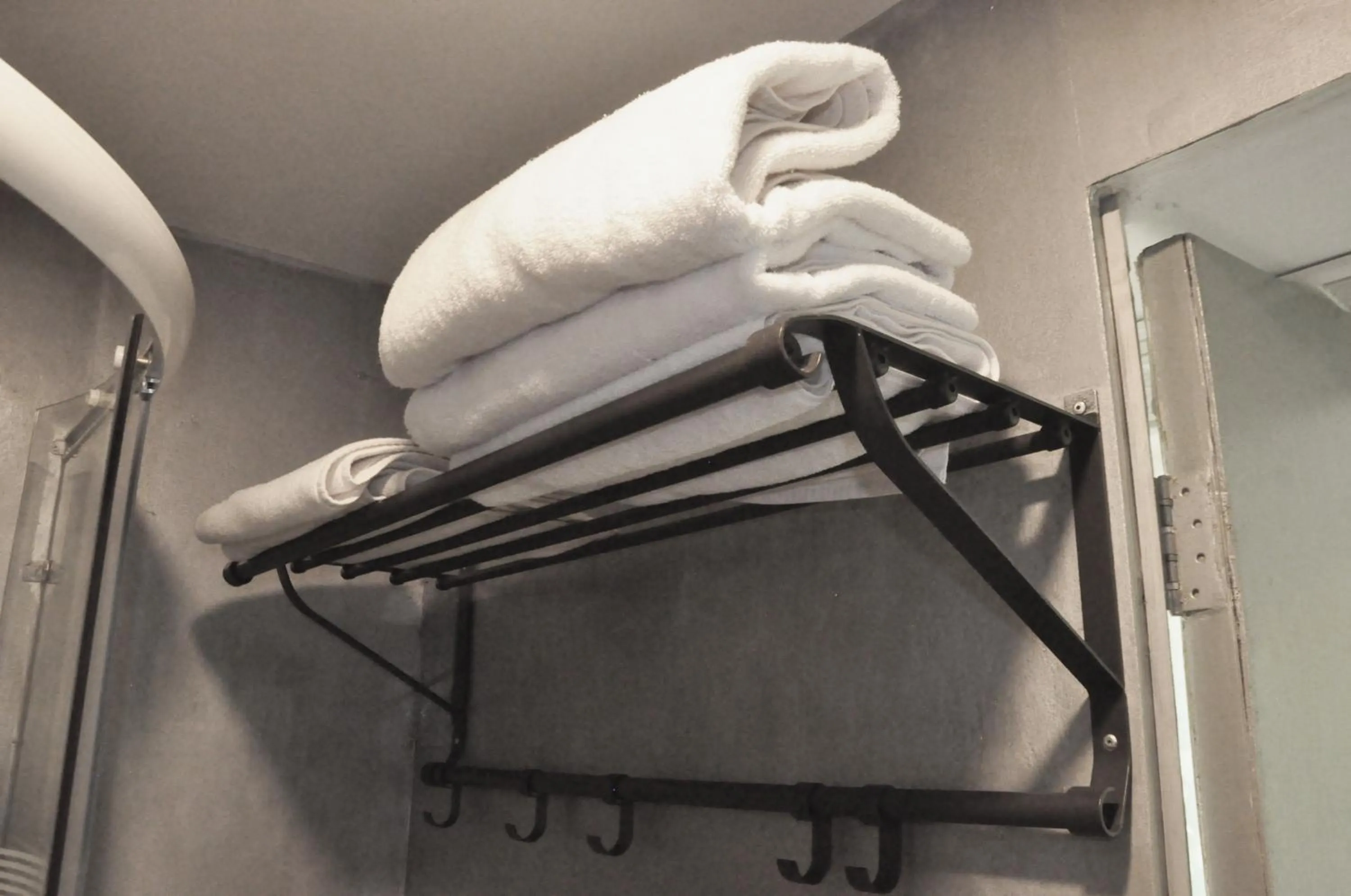 Bathroom in Hau Eco Lodges Citumang Pangandaran