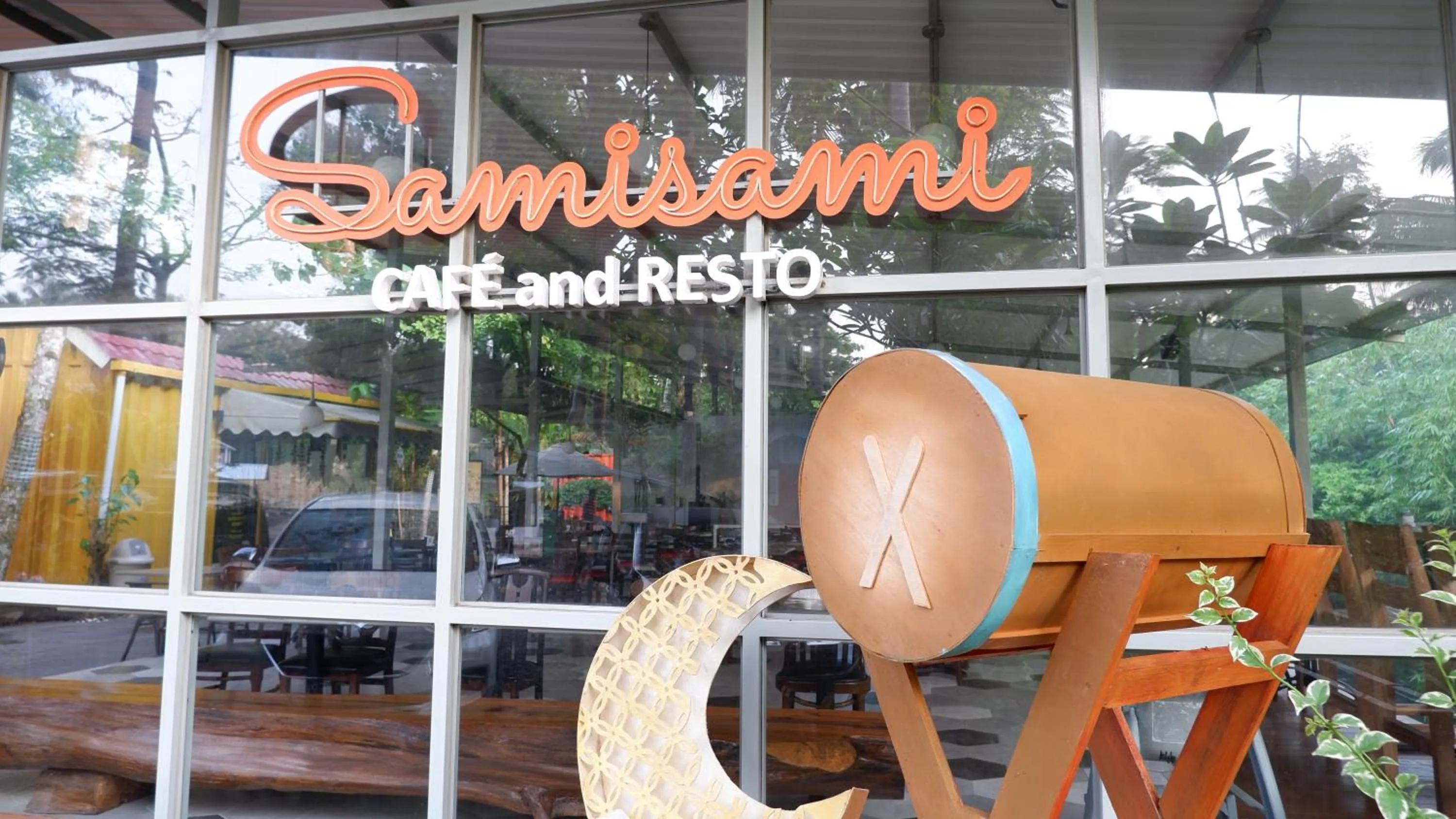 Restaurant/places to eat in Hau Eco Lodges Citumang Pangandaran