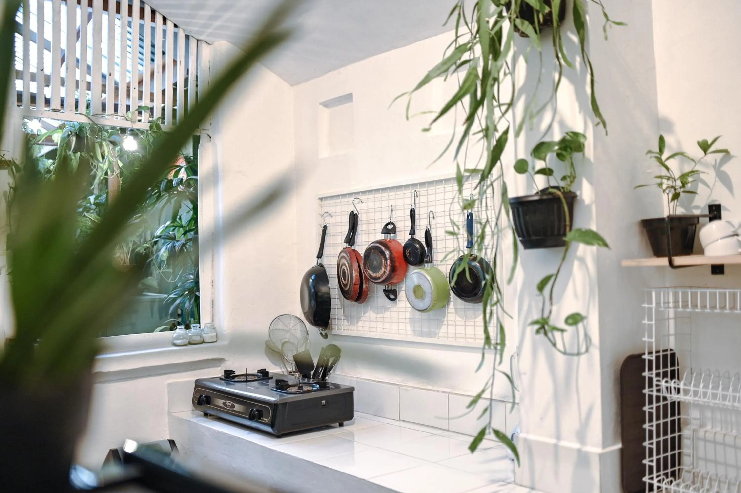 Communal kitchen in Snooze