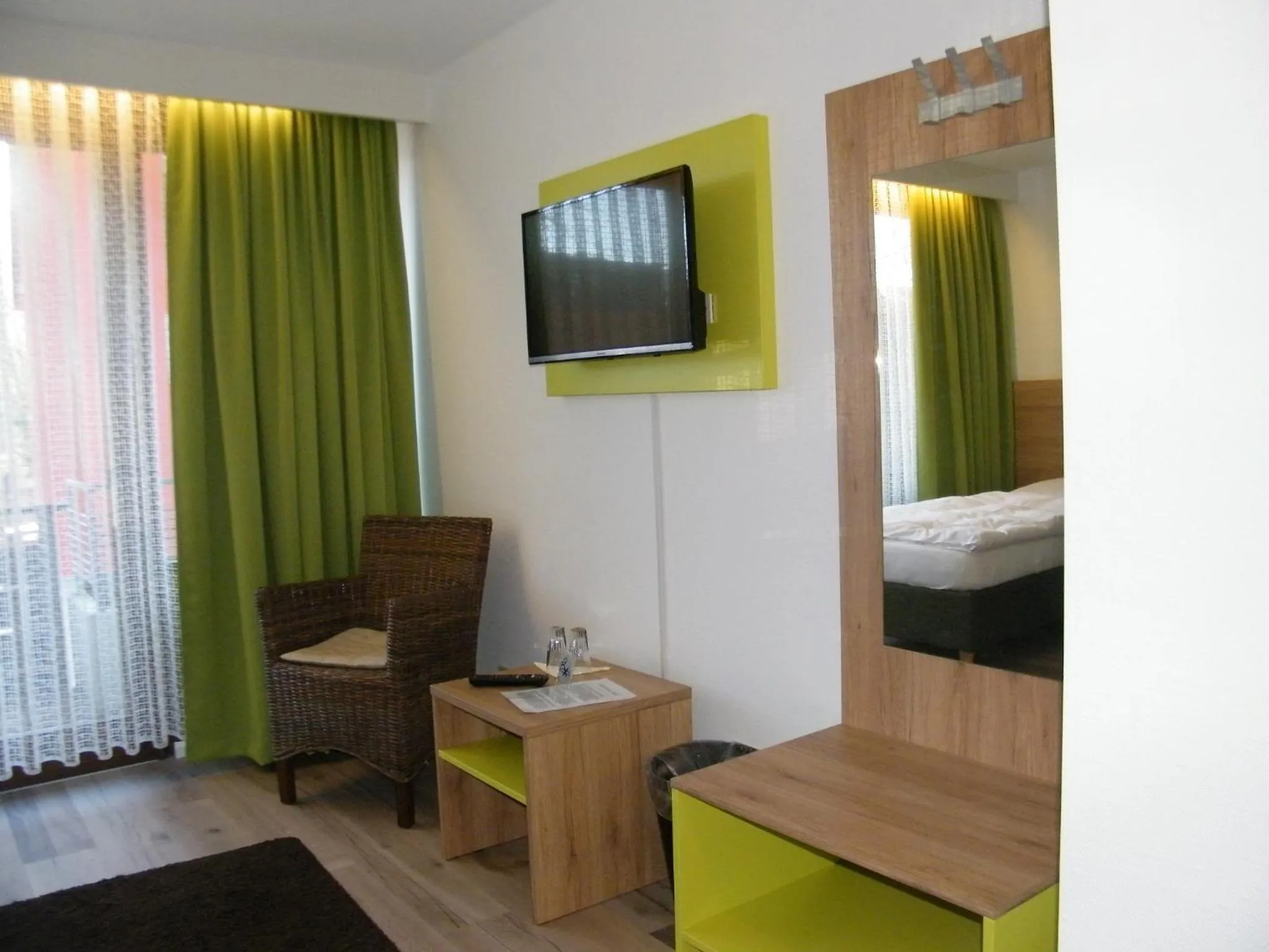 Photo of the whole room, Bed in Gästehaus Ruh - Non-Smoking