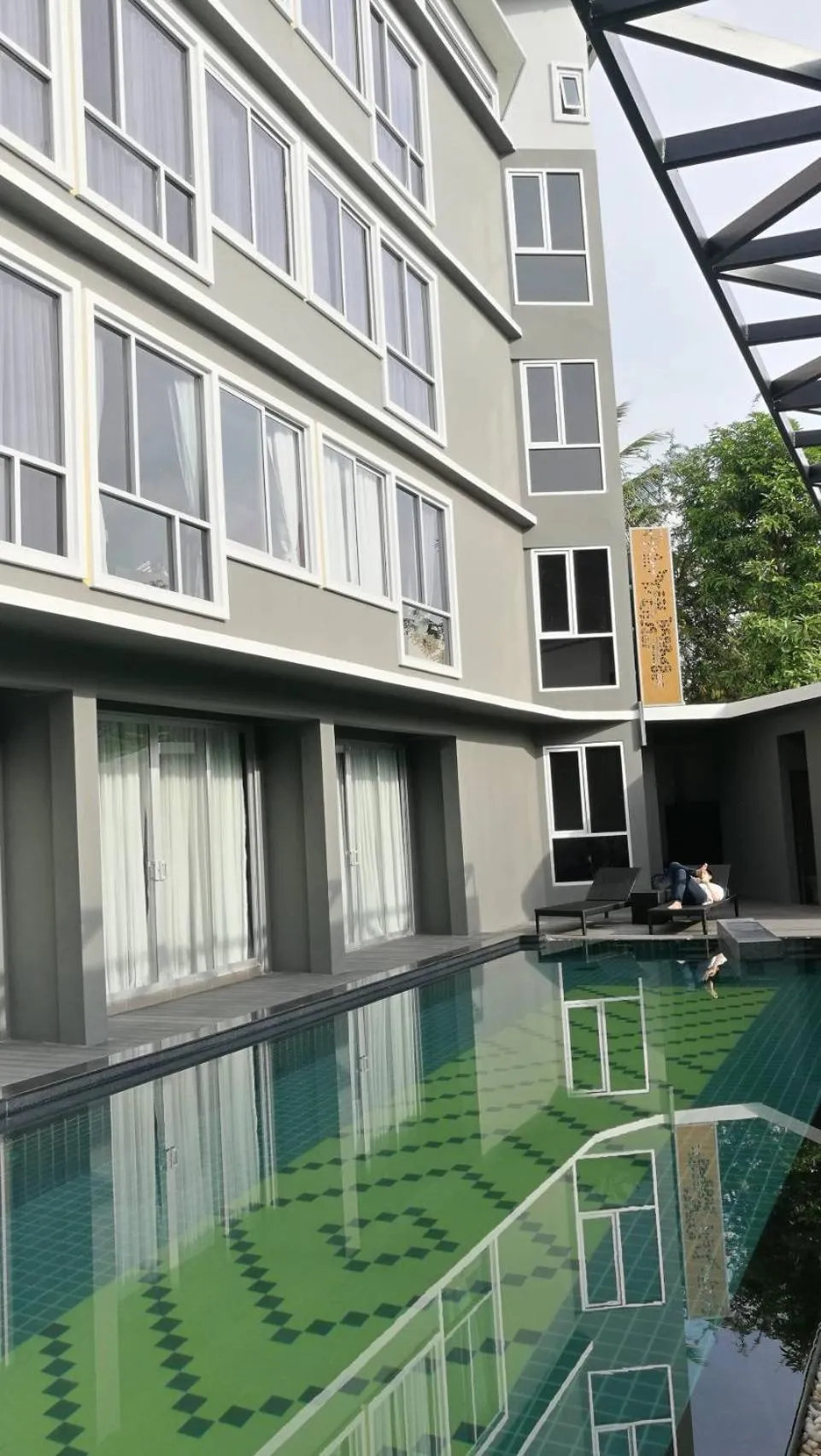 Swimming pool in Ae Lana Chiangmai Hotel