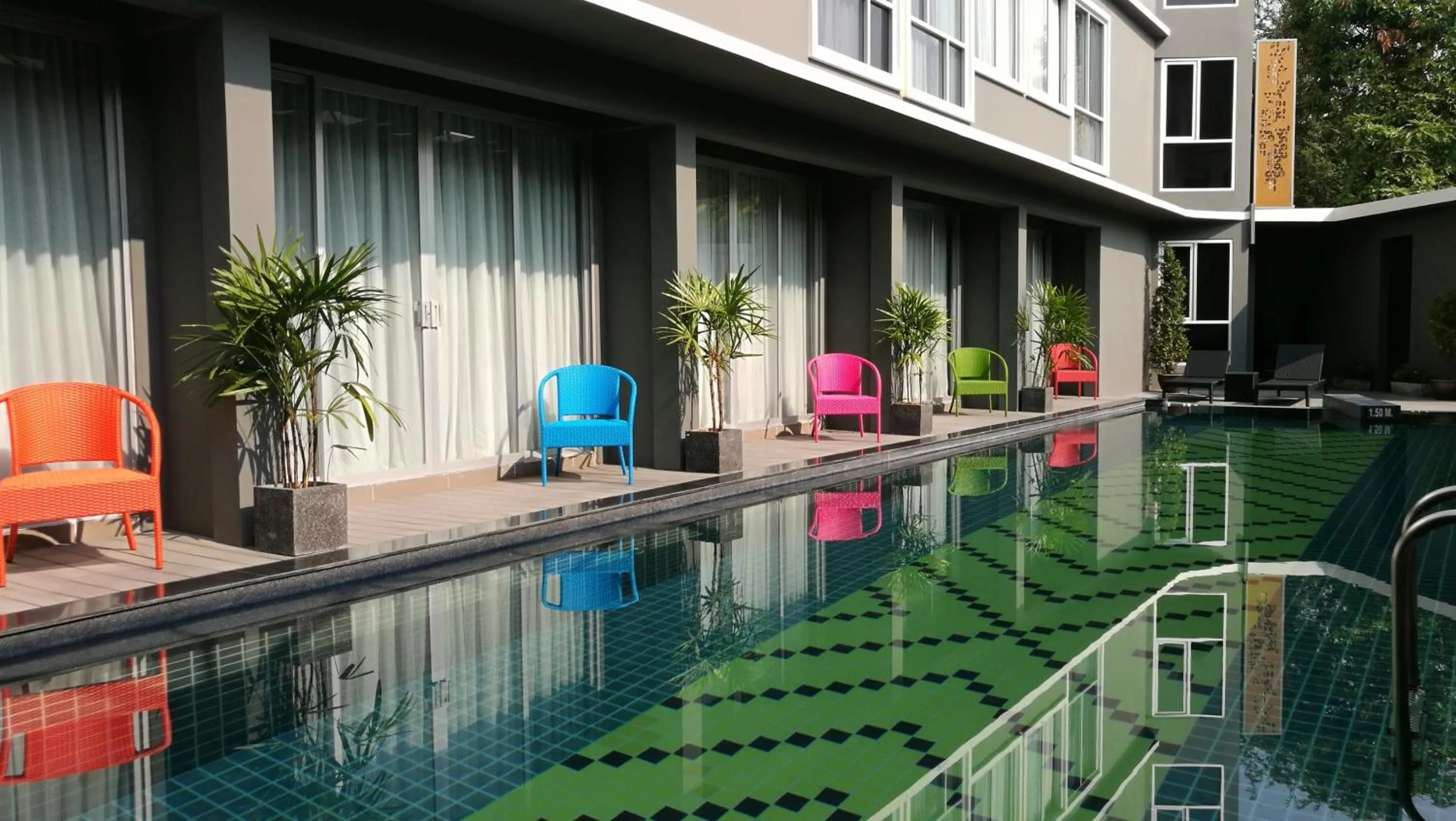 Swimming pool in Ae Lana Chiangmai Hotel