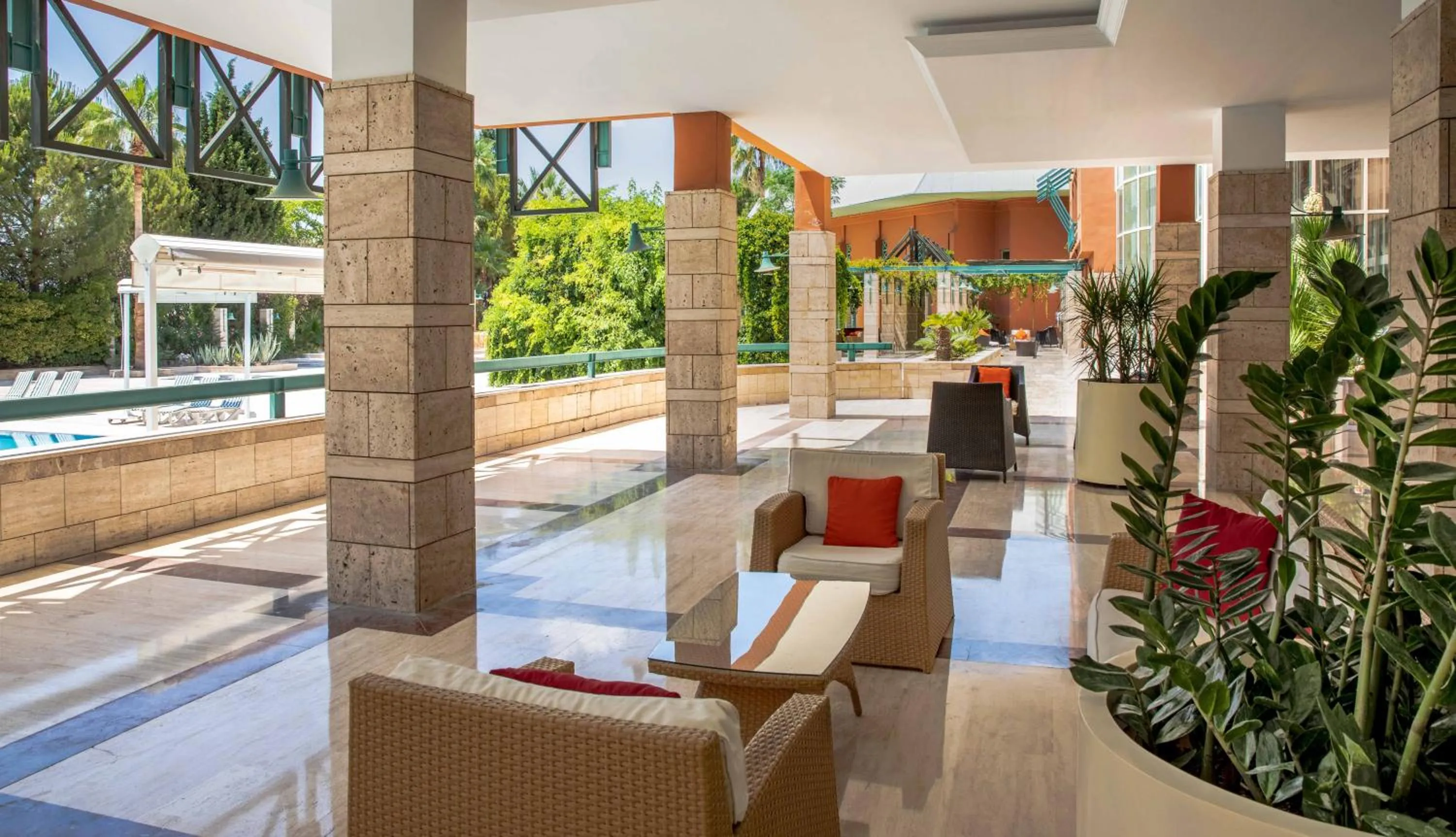 Seating area in Polat Thermal Hotel