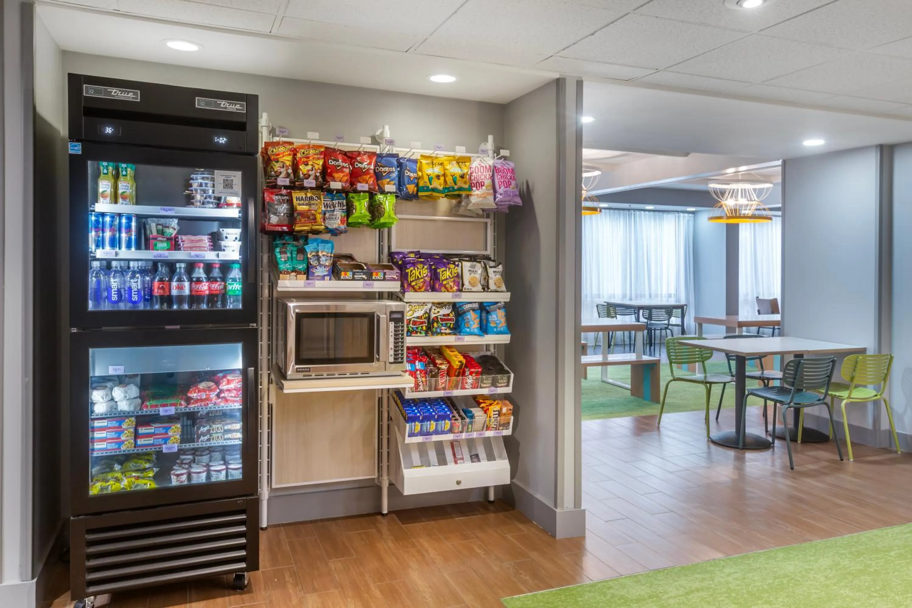 Food and drinks in Spark by Hilton Atlanta Airport South College Park