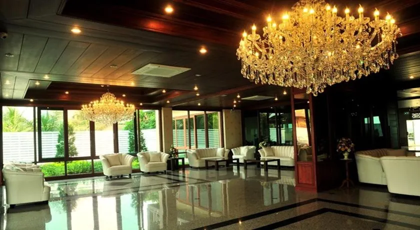 Lobby or reception in Green Hill Hotel Phayao