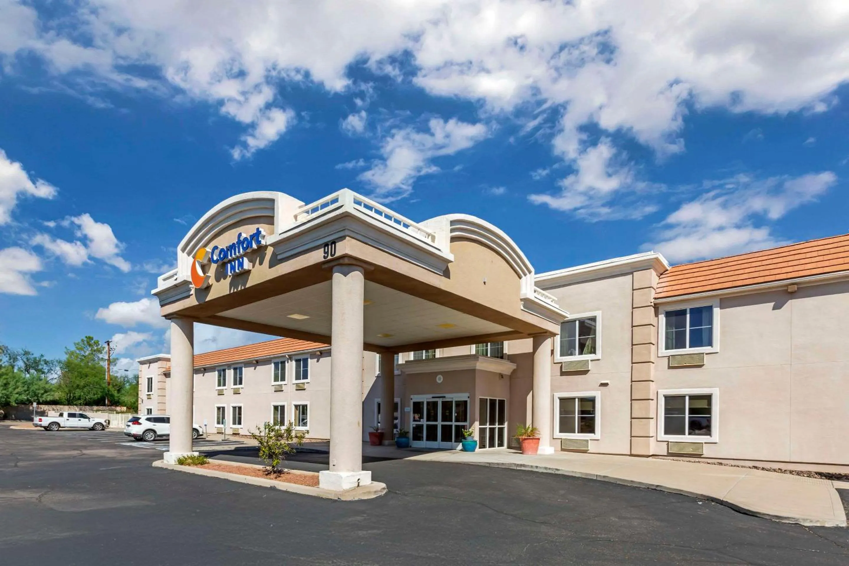 Property building in Comfort Inn Green Valley, Arizona