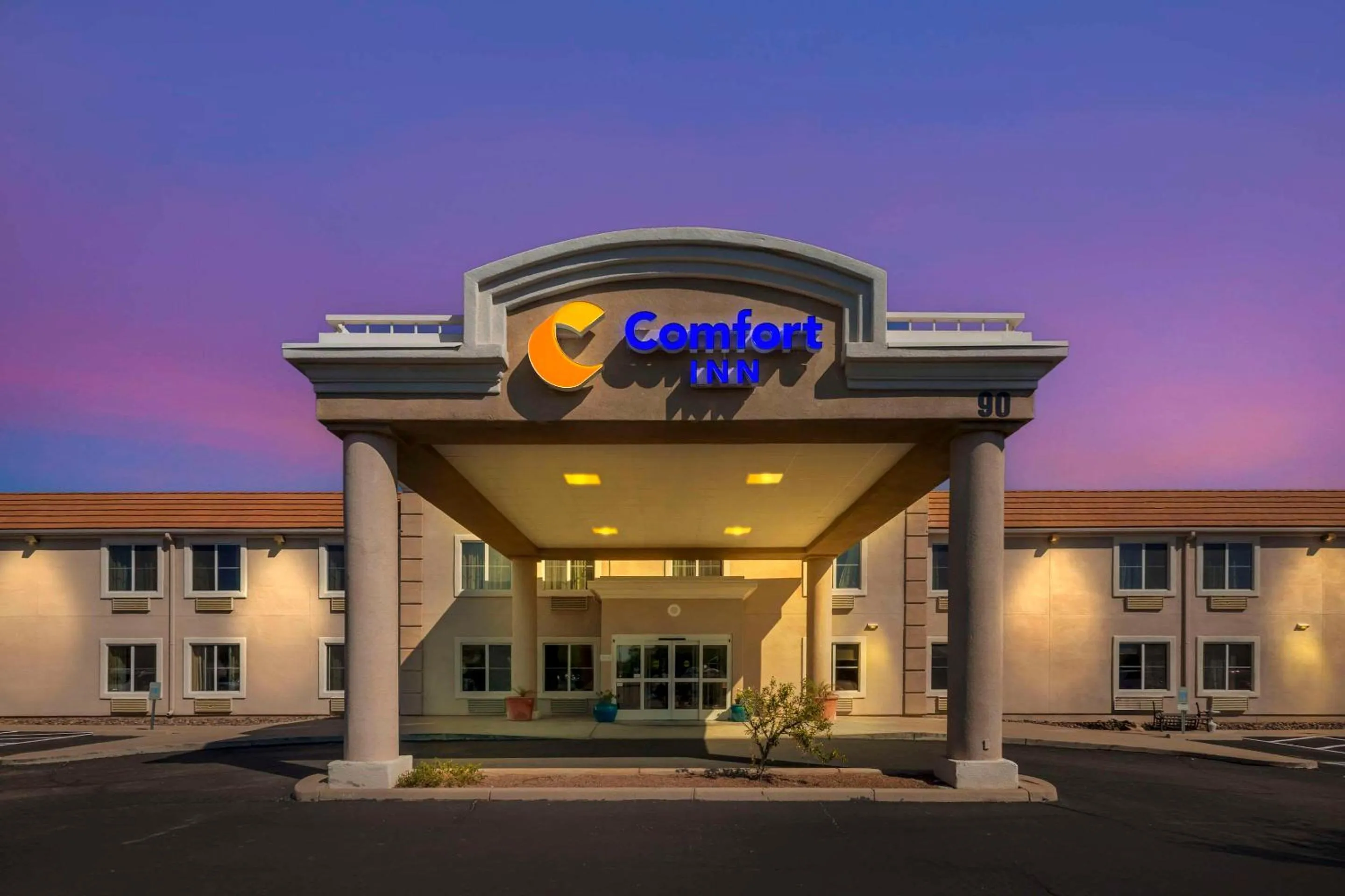 Property building in Comfort Inn Green Valley, Arizona