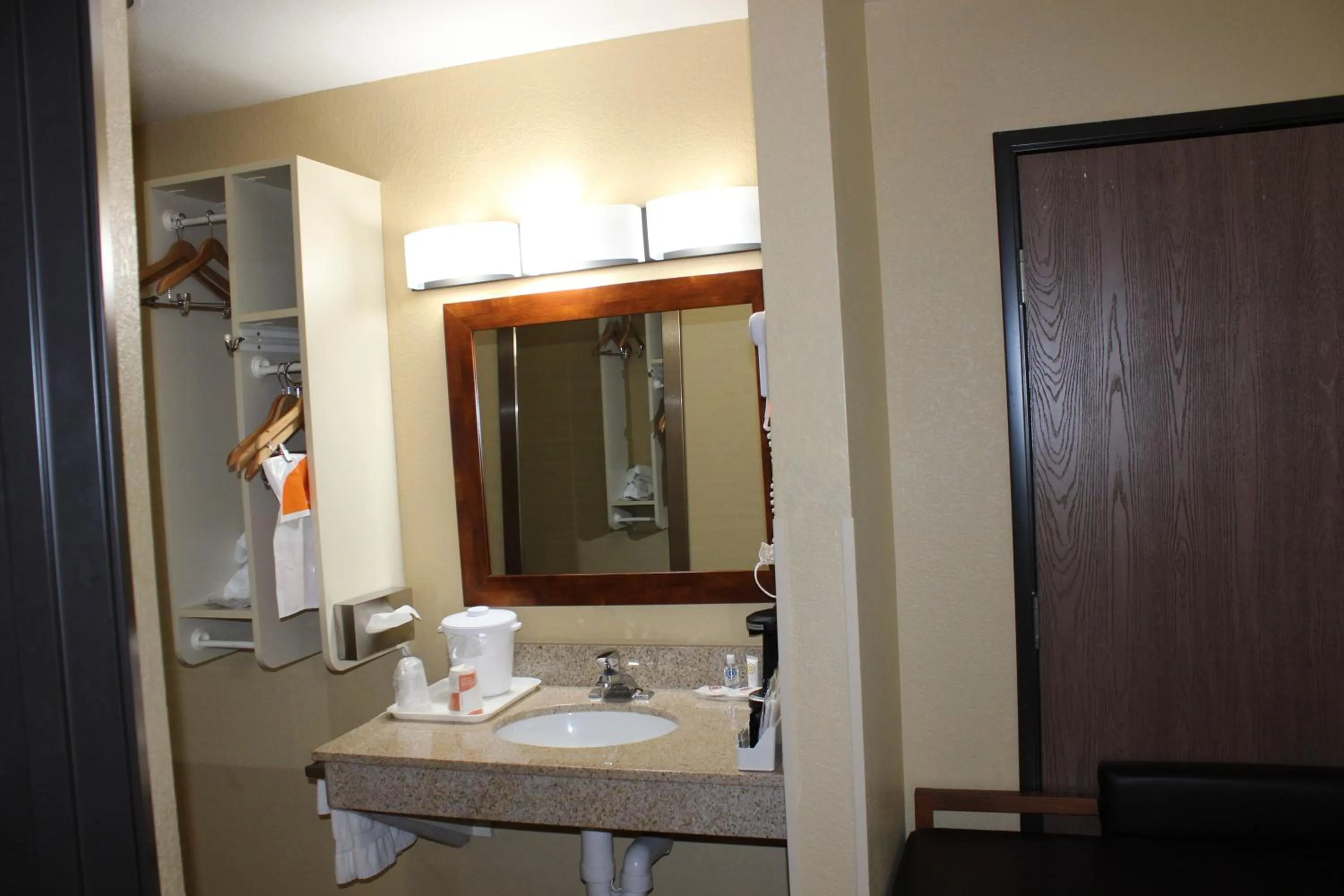 Bathroom in Comfort Inn Green Valley, Arizona
