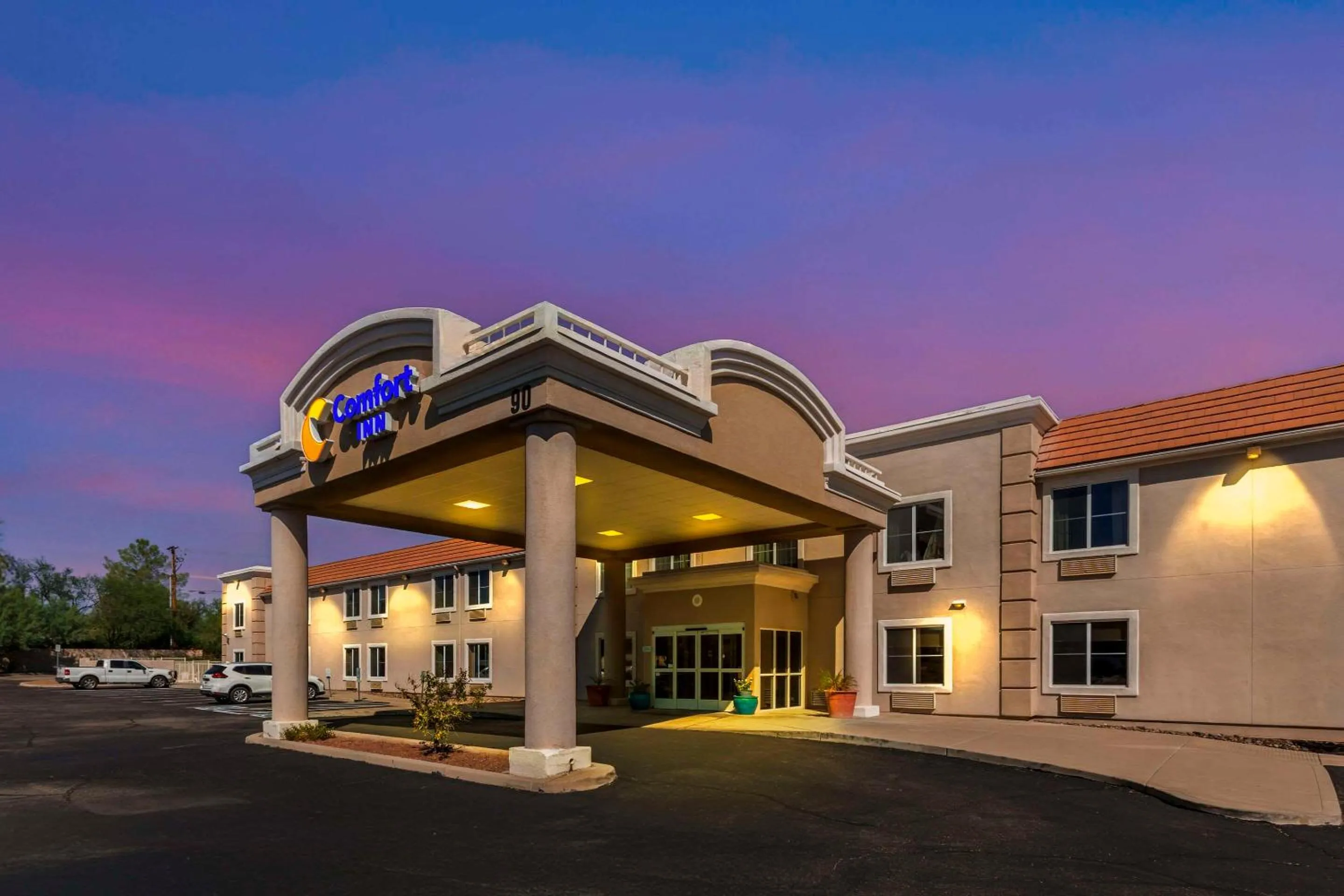 Property building in Comfort Inn Green Valley, Arizona