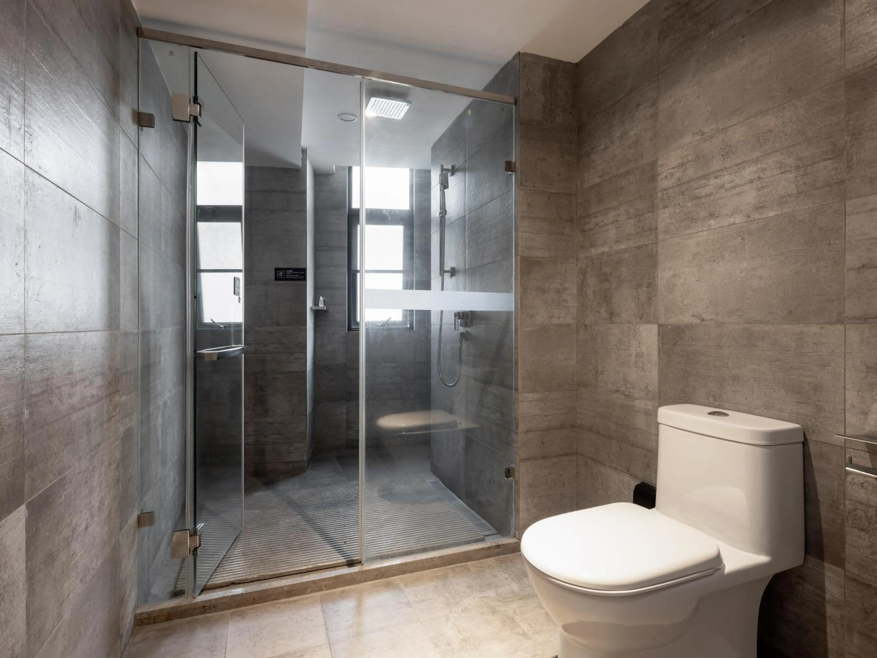 Shower in Waito Hotel Yuexiu Park Guangzhou