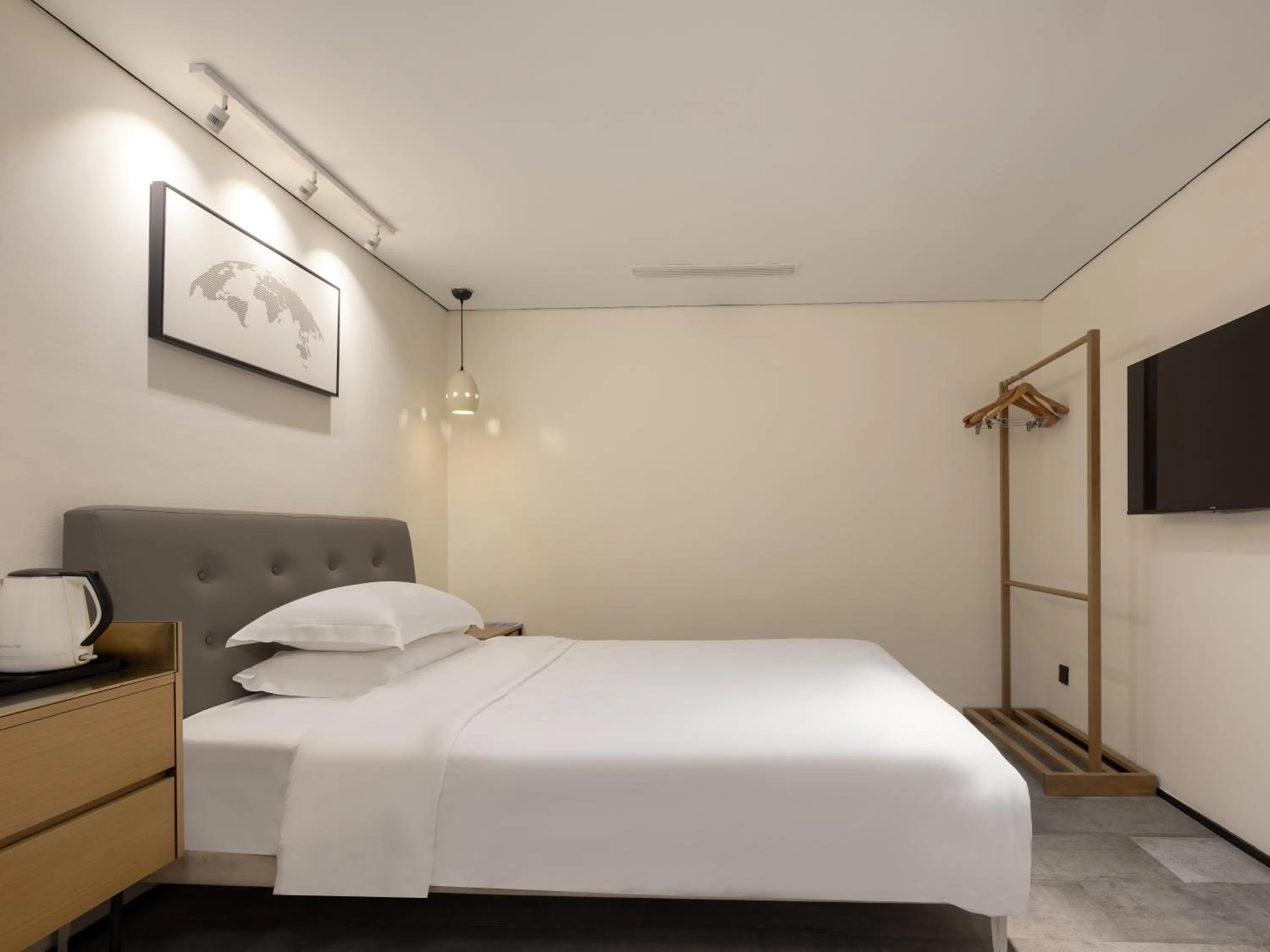 Photo of the whole room, Bed in Waito Hotel Yuexiu Park Guangzhou