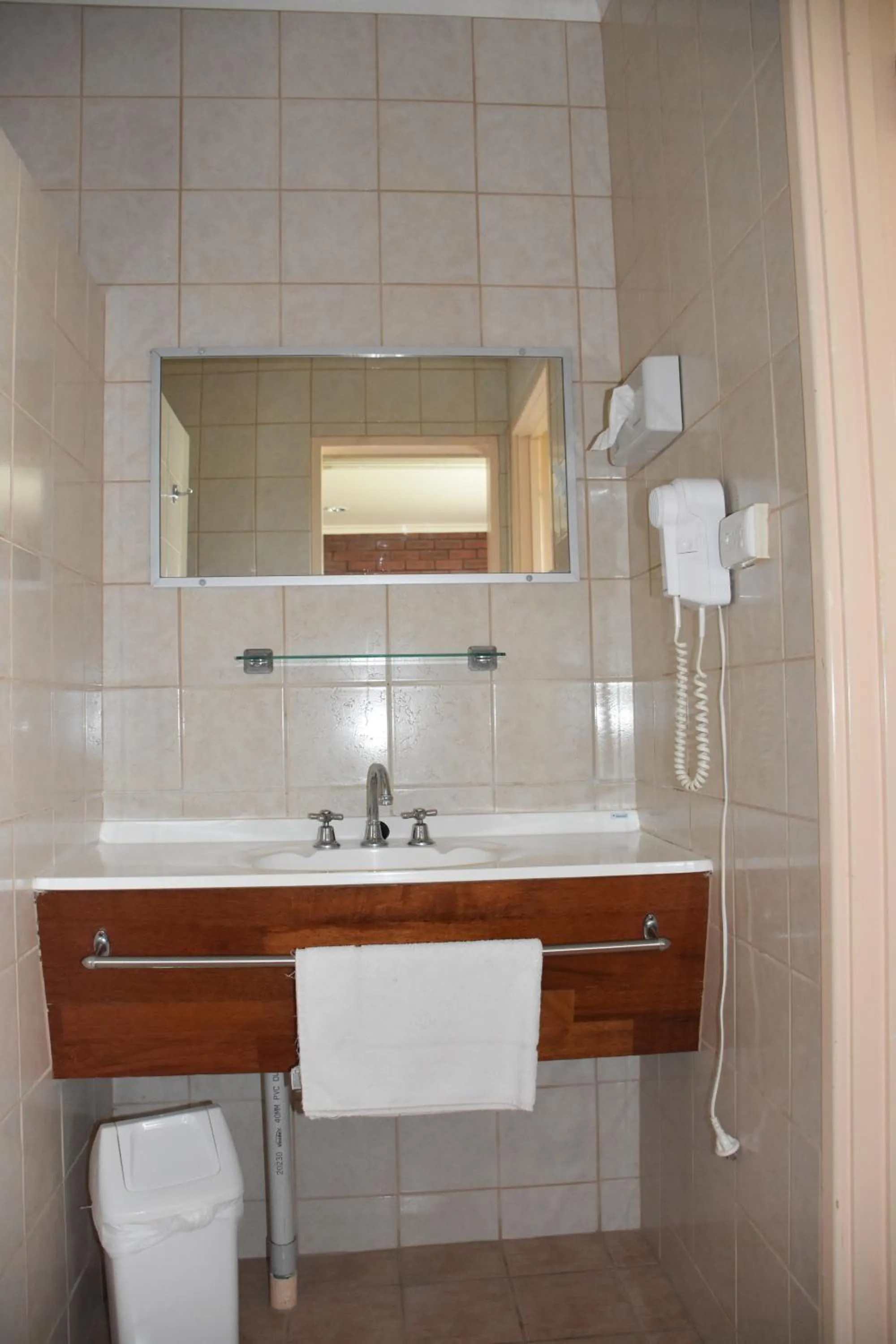 Bathroom in Mount Barker Valley Views Motel & Chalets, Western Australia