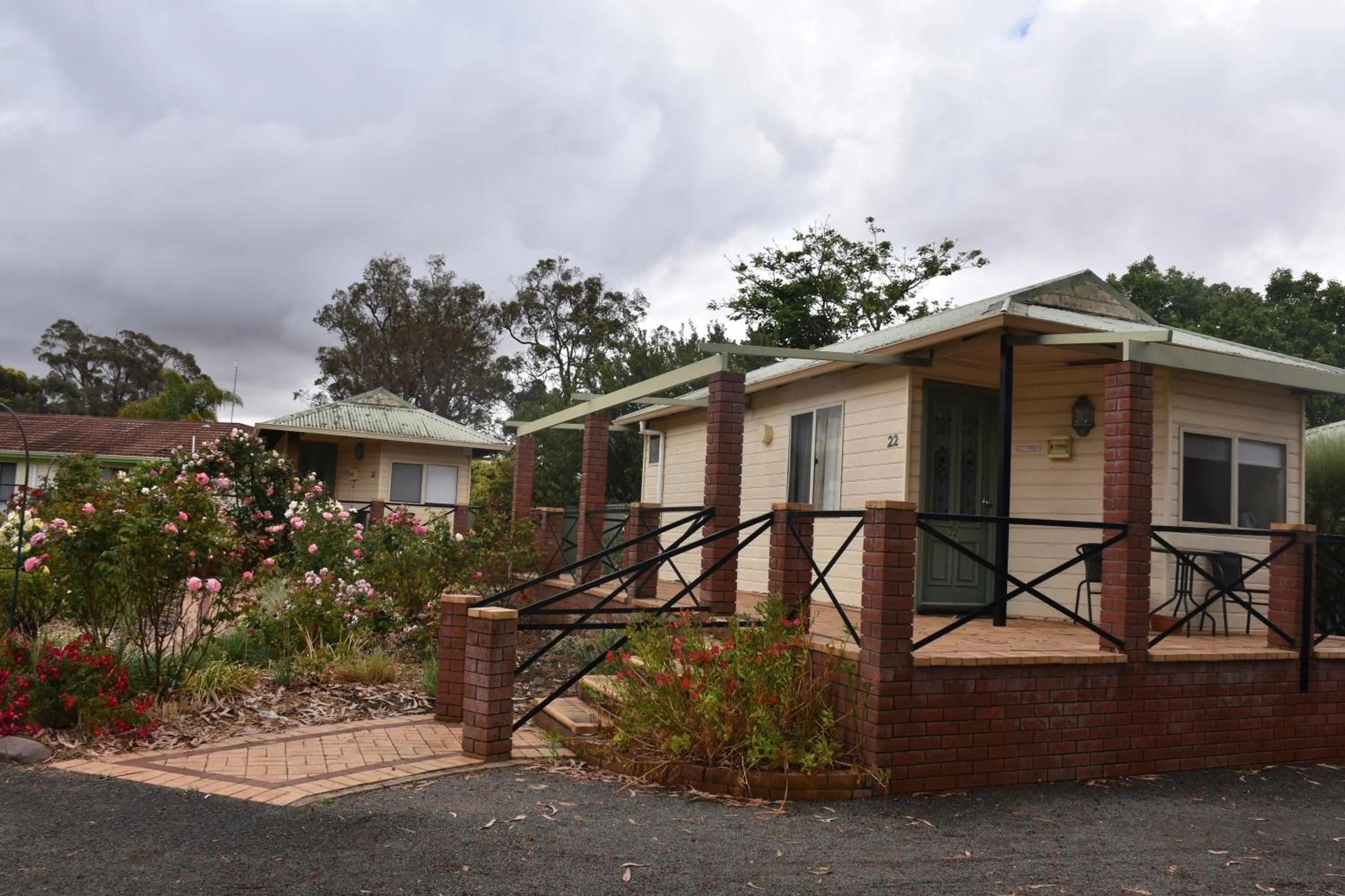 Mount Barker Valley Views Motel & Chalets, Western Australia