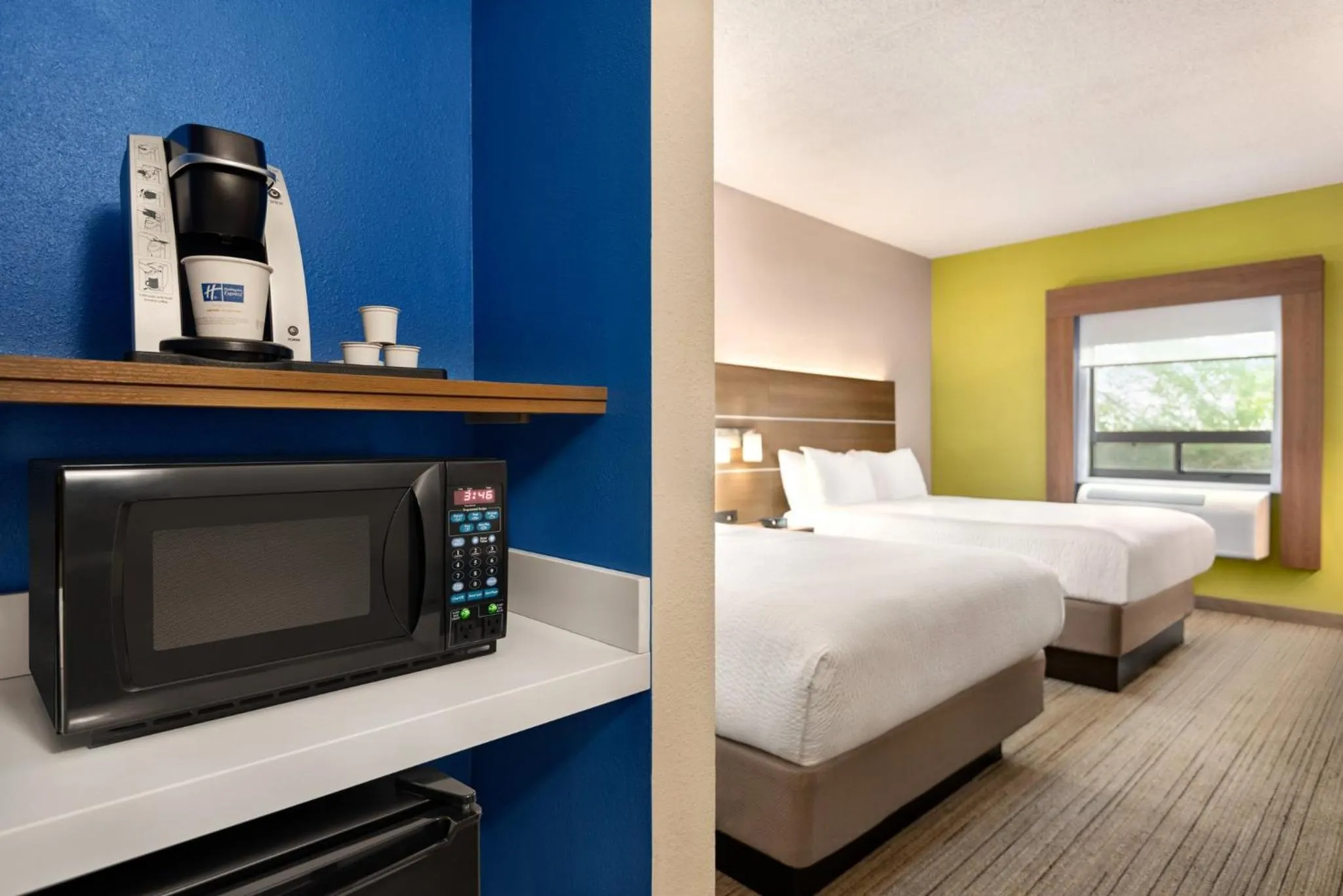 Photo of the whole room, Bed in Holiday Inn Express Stephens City by IHG