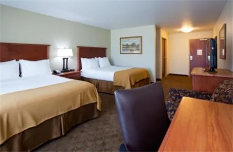 Bed in Holiday Inn Express & Suites - Mason City by IHG