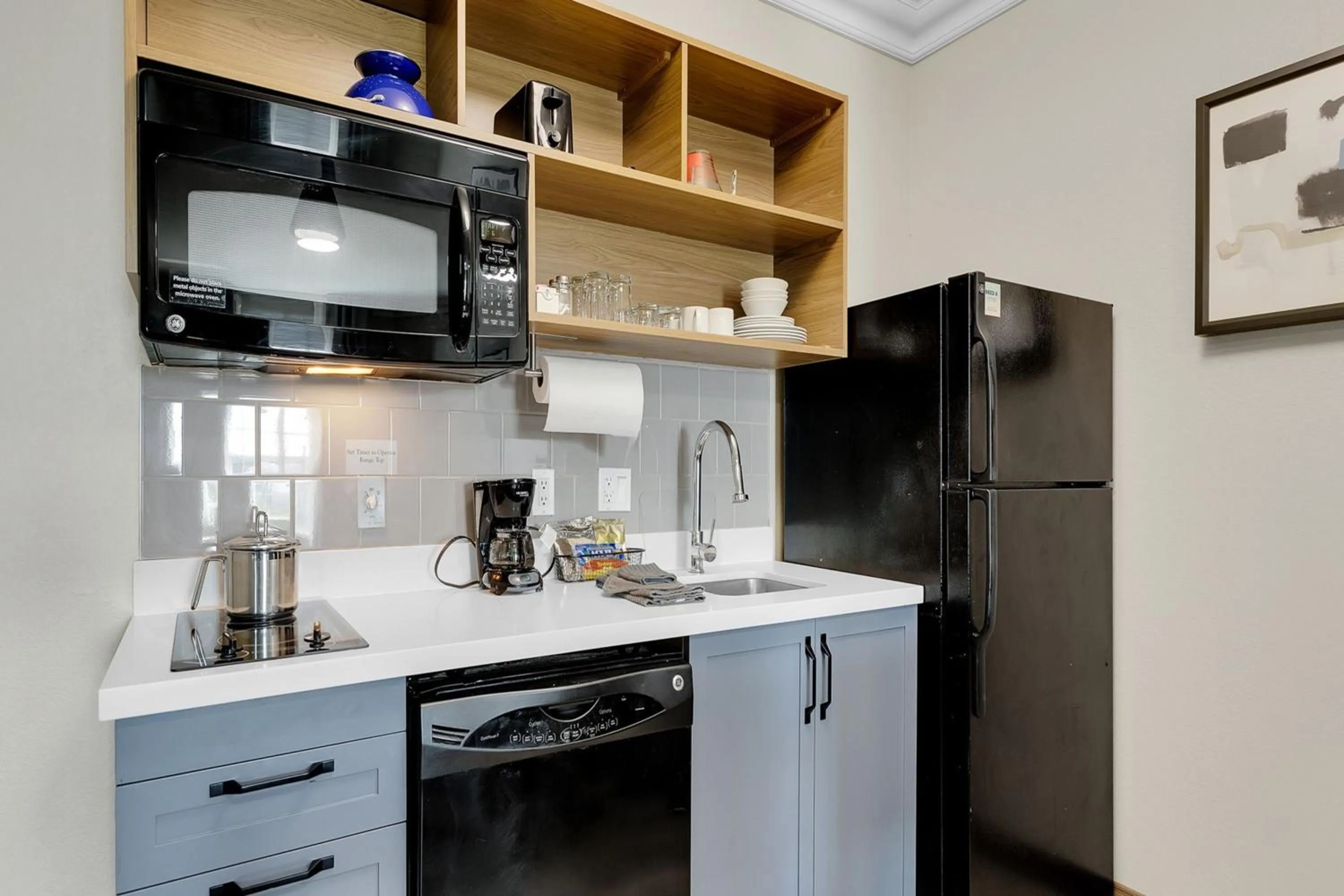 Kitchen or kitchenette in Candlewood Suites San Antonio Downtown by IHG