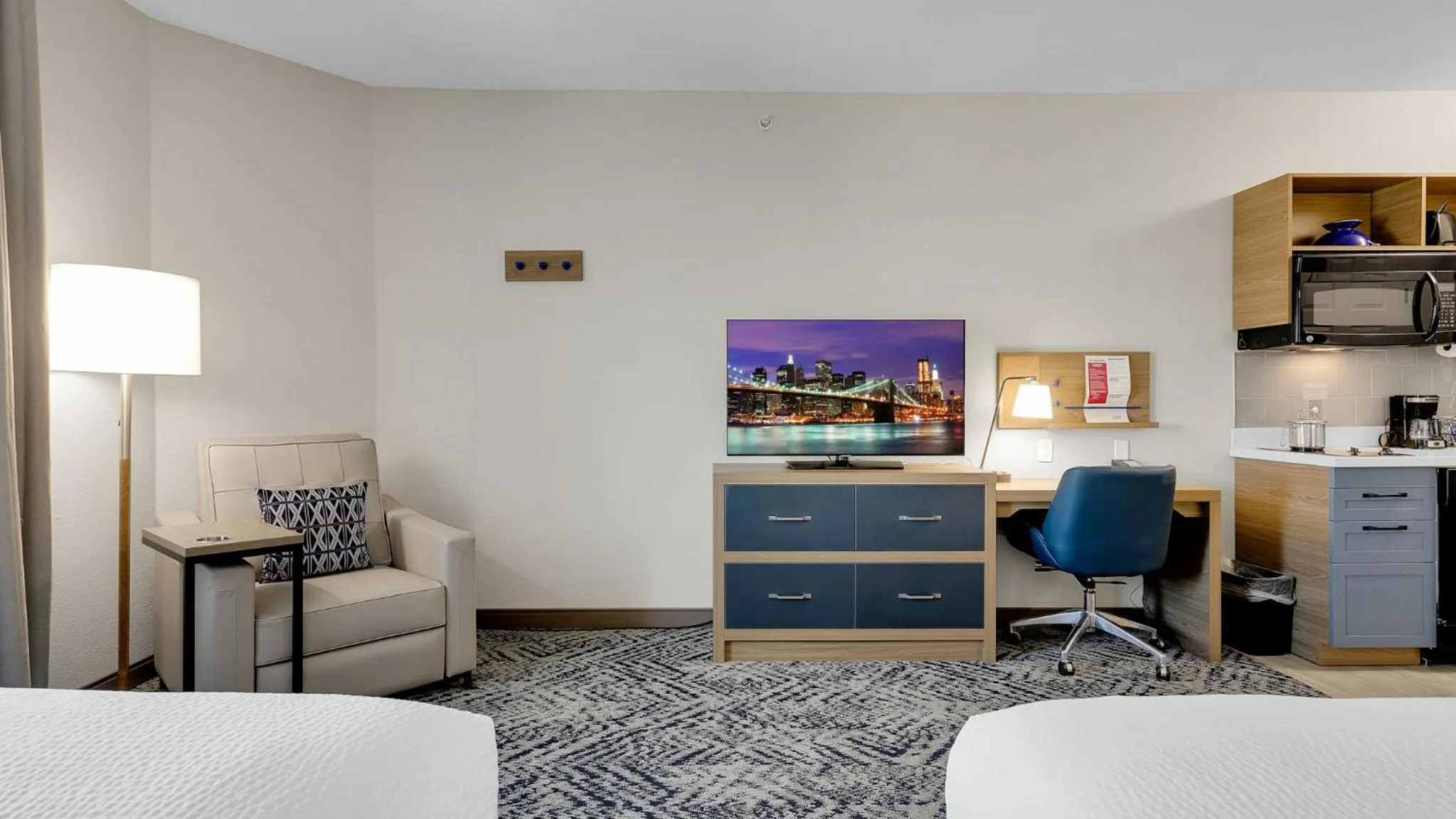 TV and multimedia, Bed in Candlewood Suites San Antonio Downtown by IHG