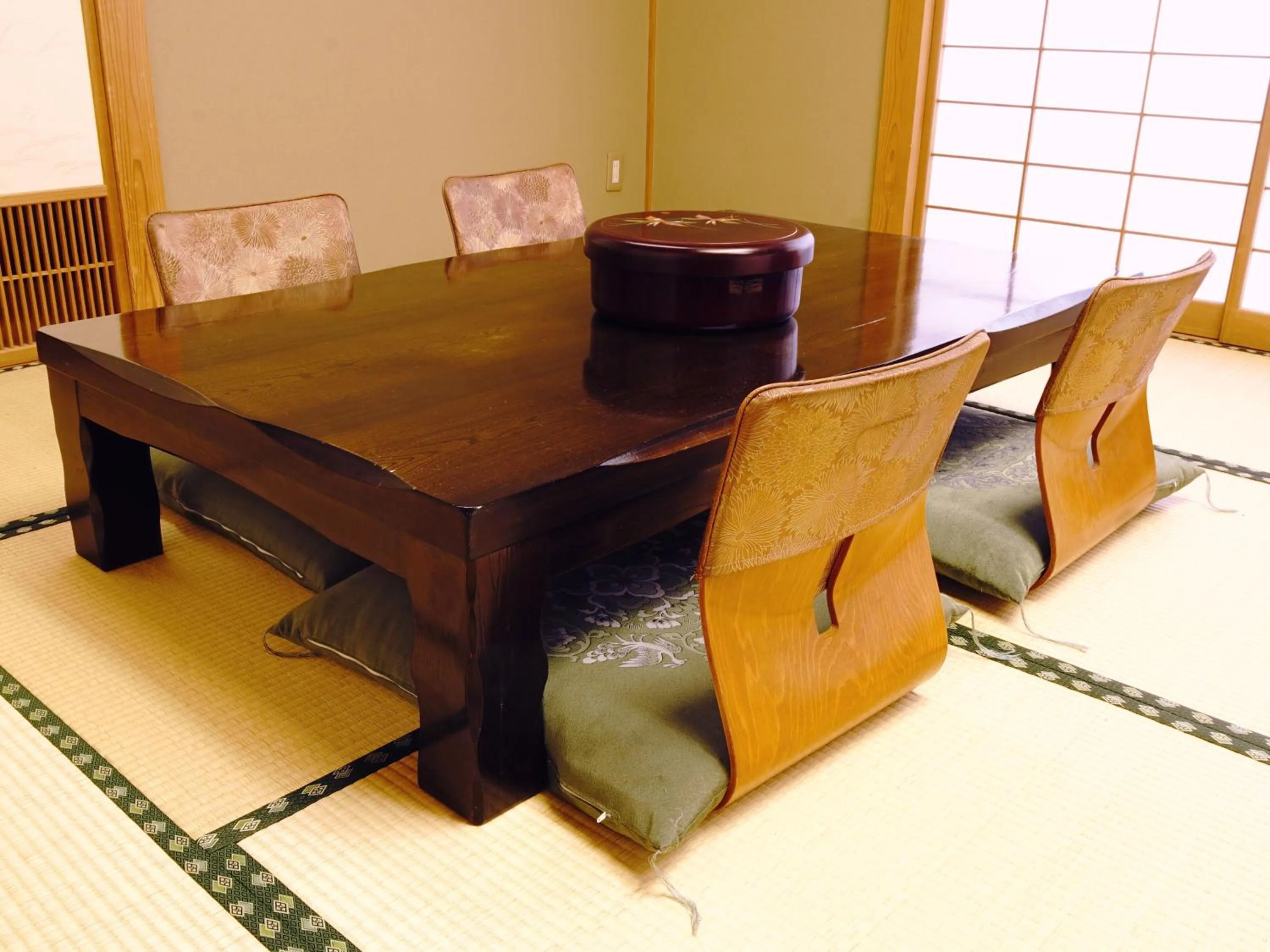 Bedroom in Refre Hotel