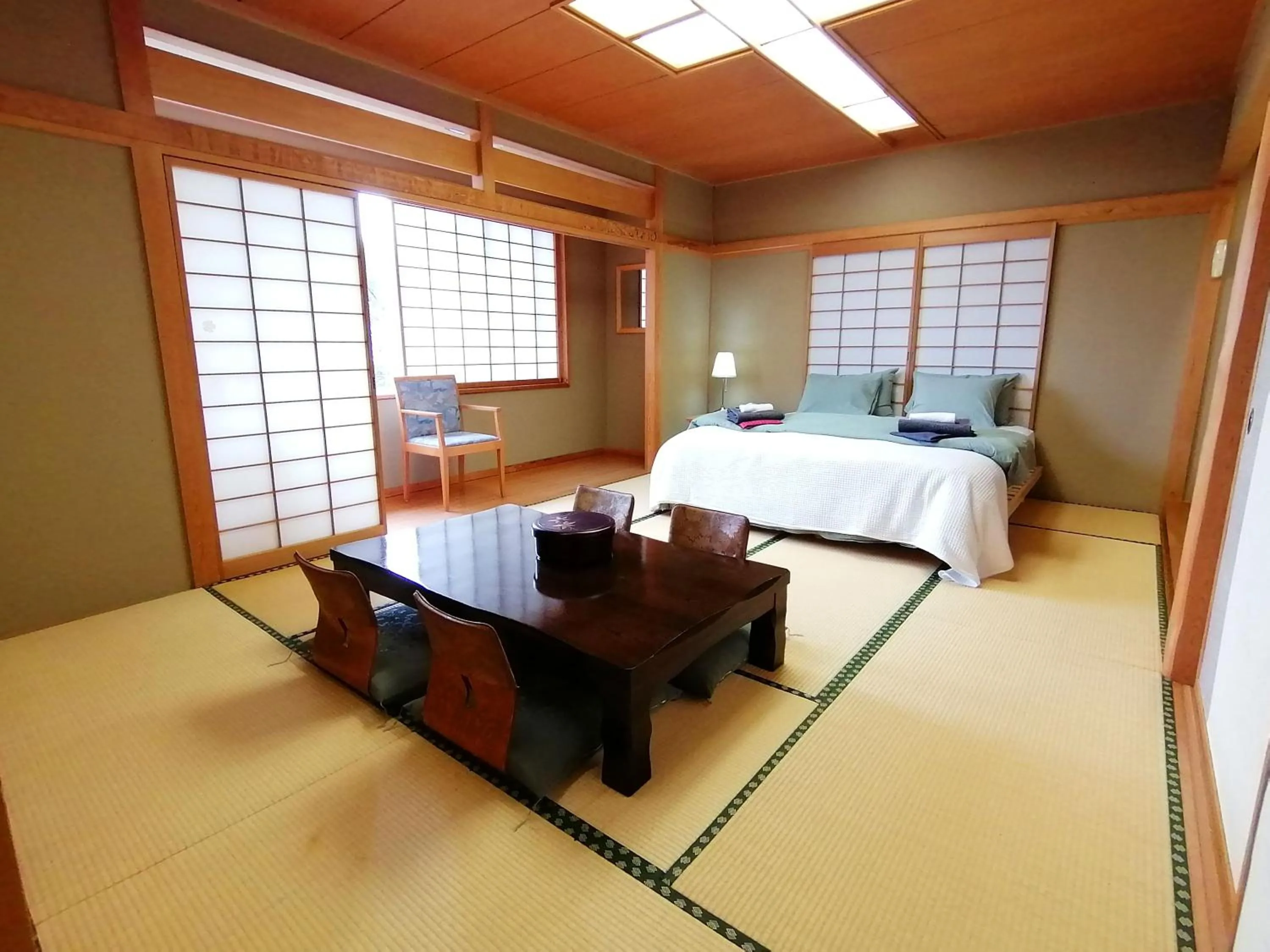 Photo of the whole room, Bed in Refre Hotel