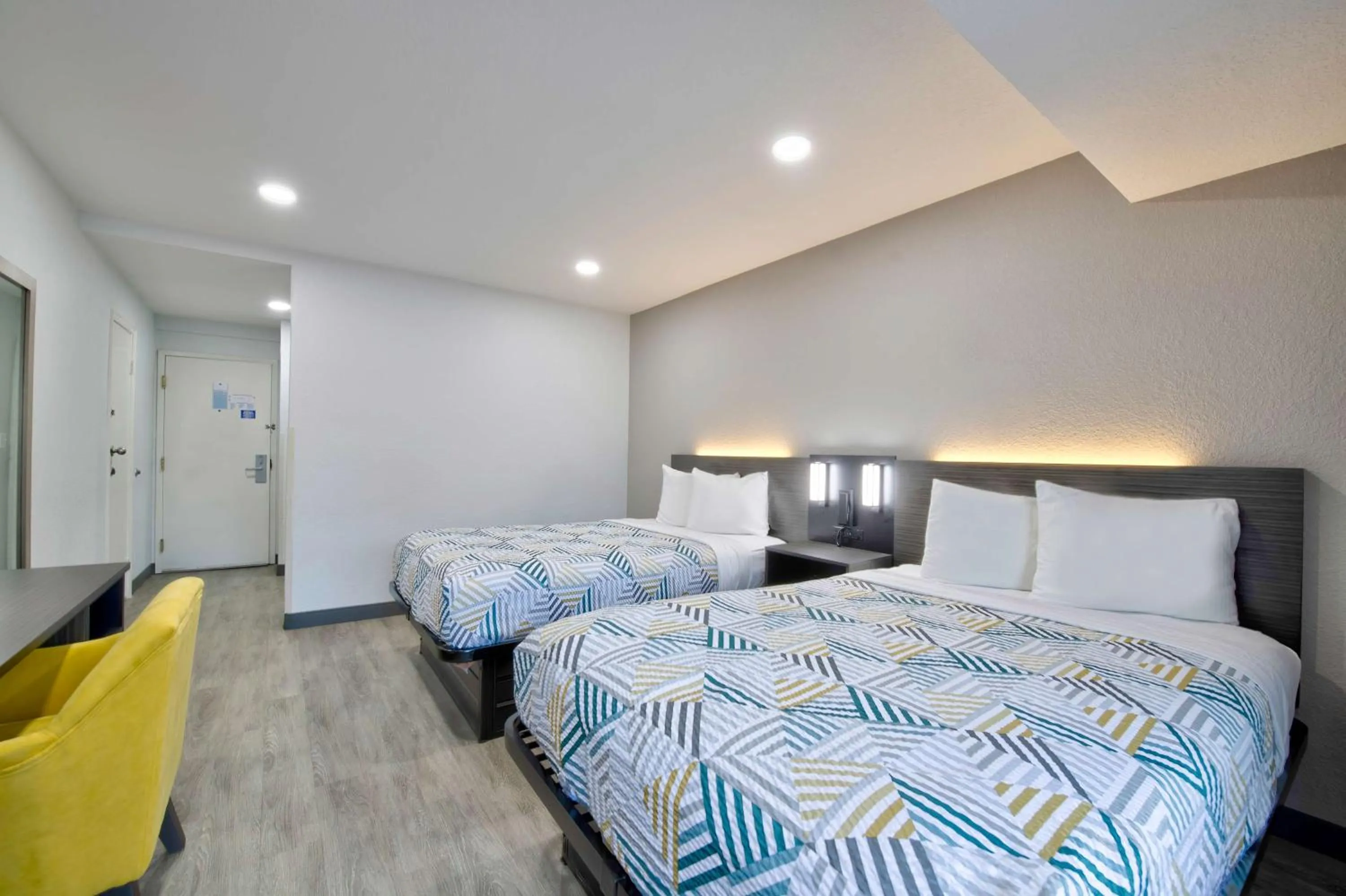 Bedroom, Bed in Motel 6-Atlanta, GA - Downtown