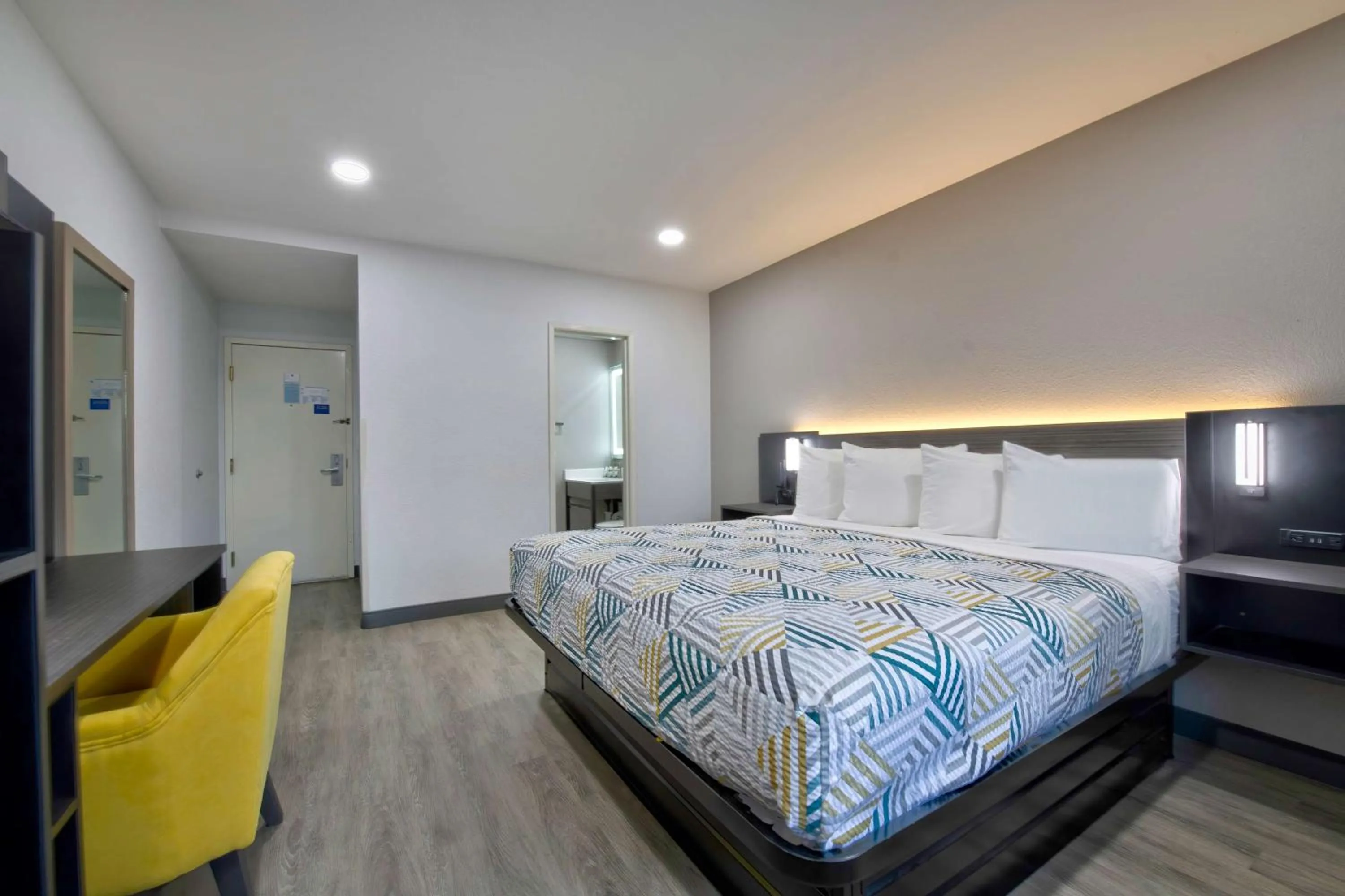 Bedroom, Bed in Motel 6-Atlanta, GA - Downtown