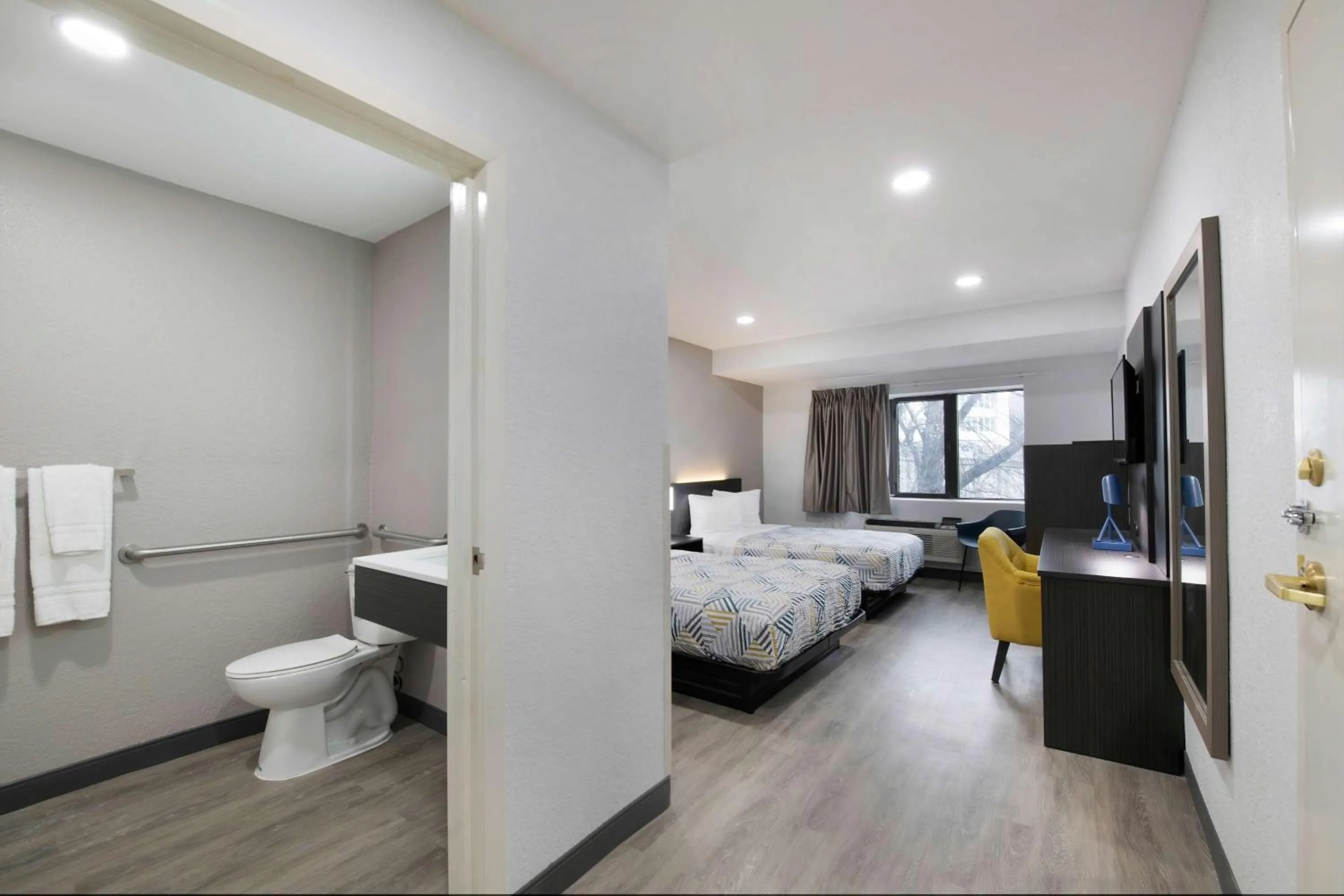 Bedroom, Bed in Motel 6-Atlanta, GA - Downtown