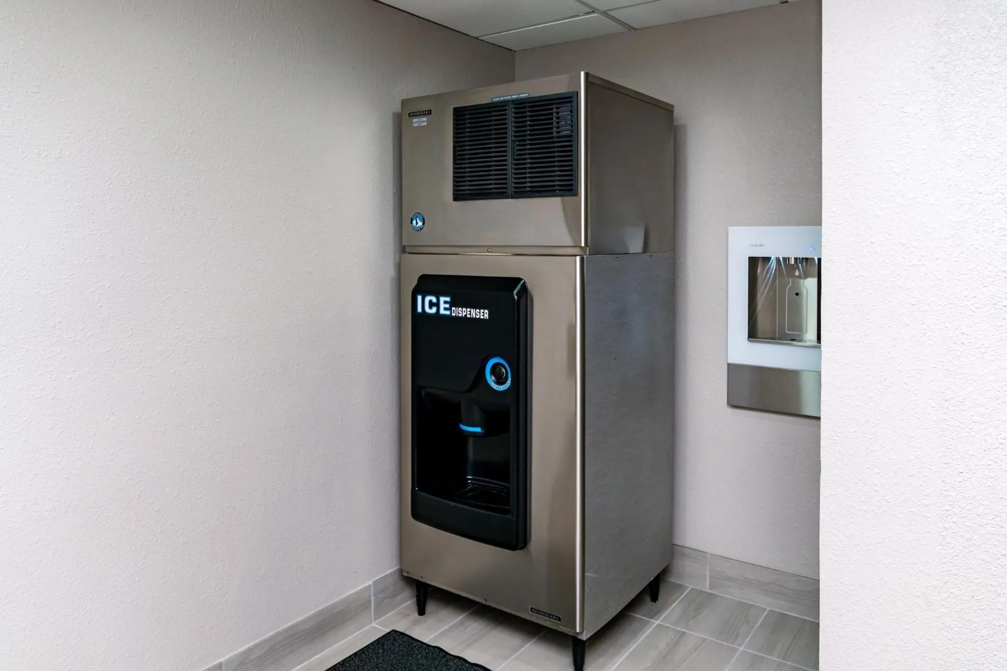 Lobby or reception in Holiday Inn Express Hotel Raleigh Southwest by IHG