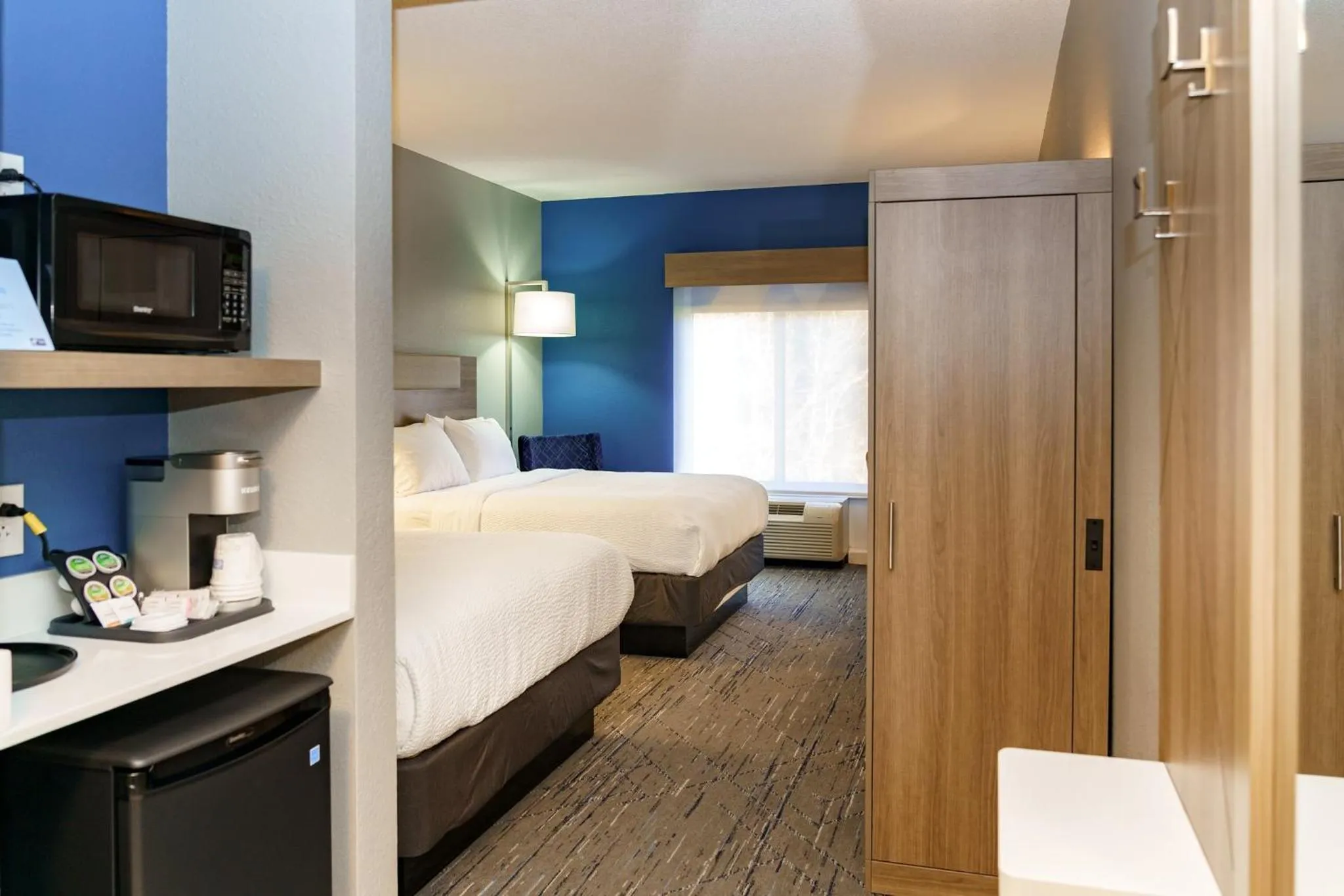 Photo of the whole room, Bed in Holiday Inn Express Hotel Raleigh Southwest by IHG